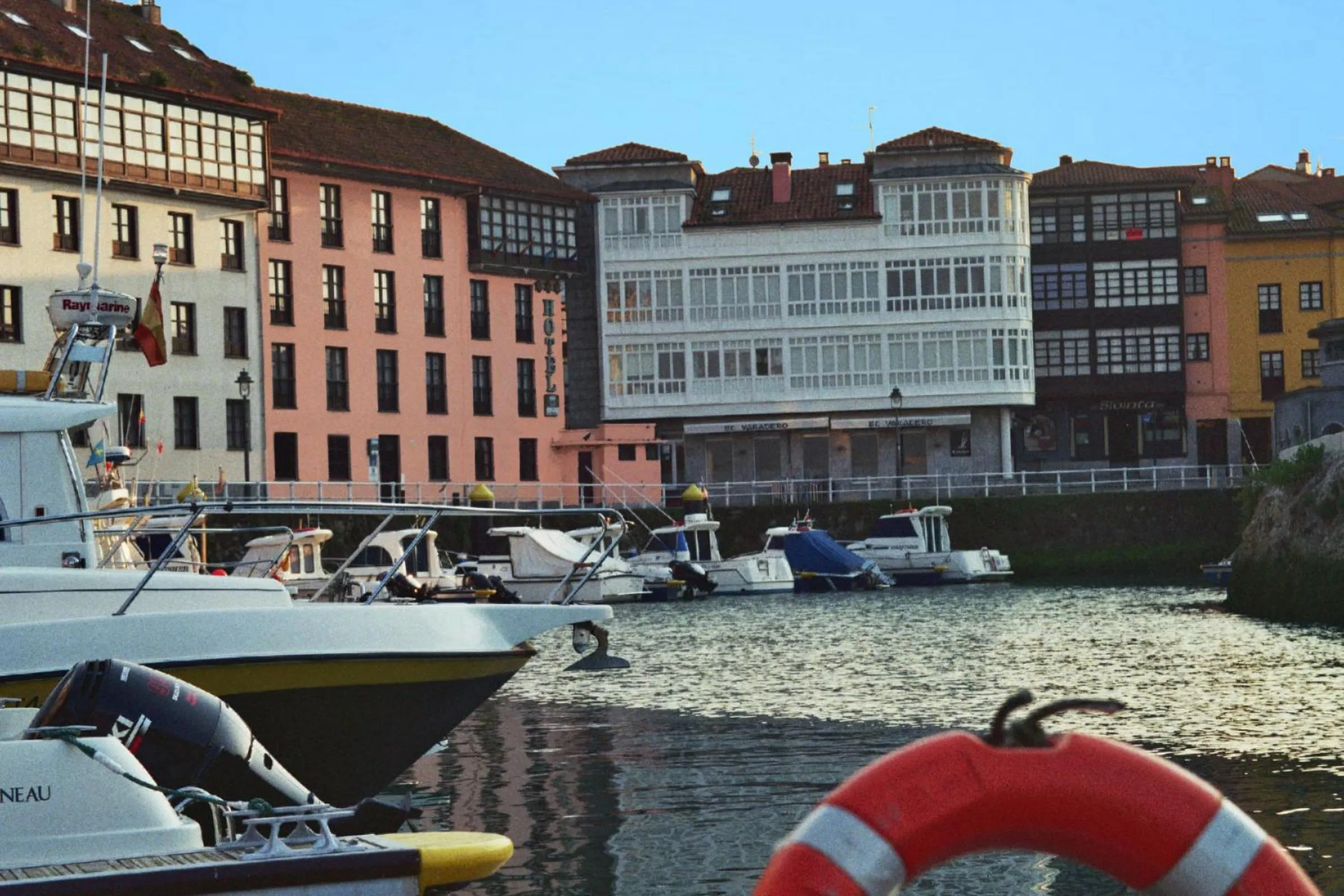 Facade/entrance in Las Rocas