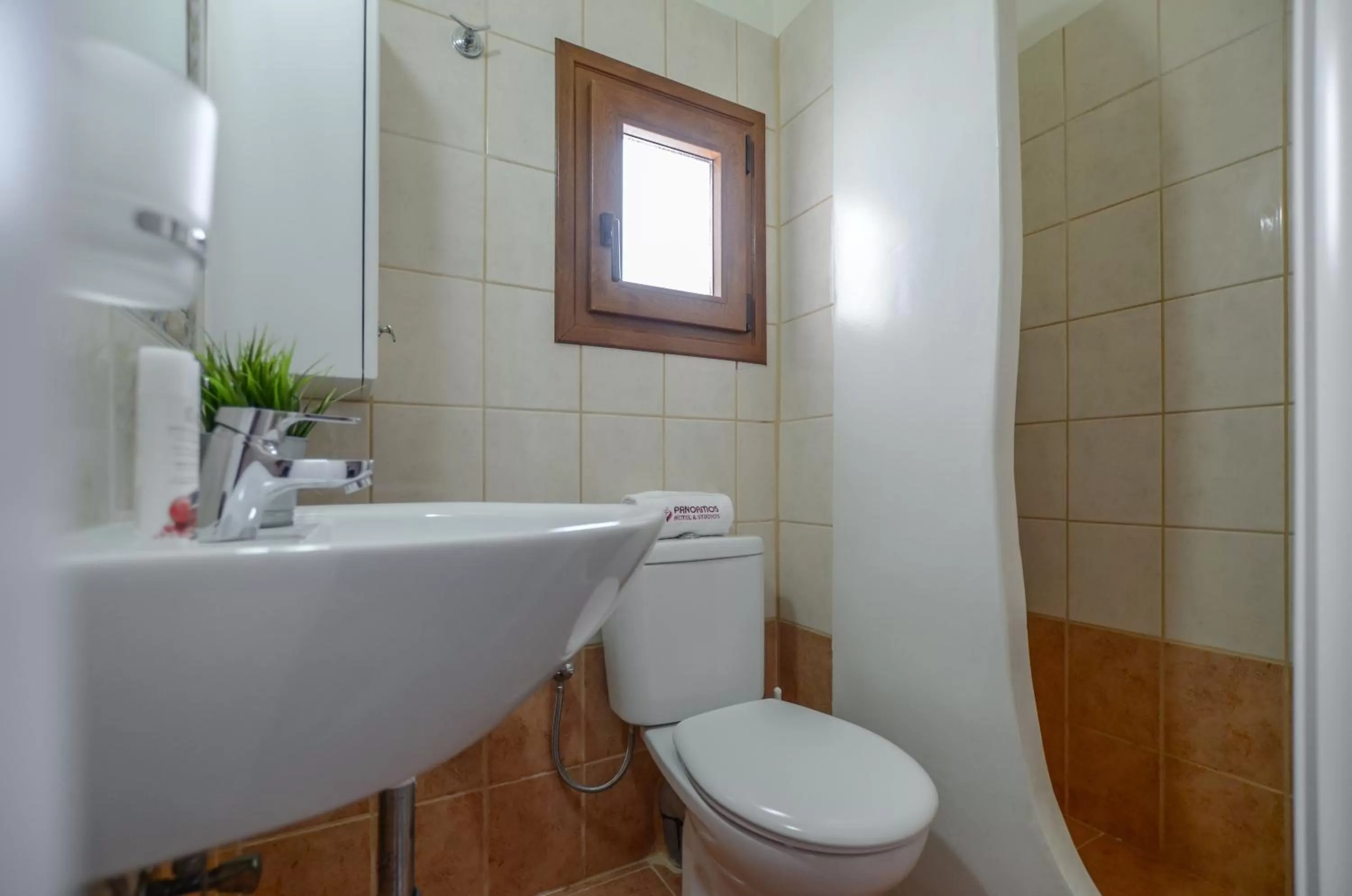 Bathroom in Panormos Hotel and Studios