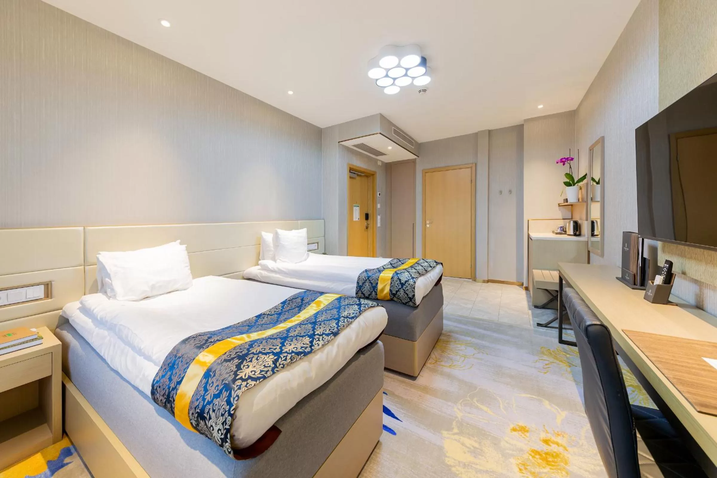 Bed in Livington Hotel