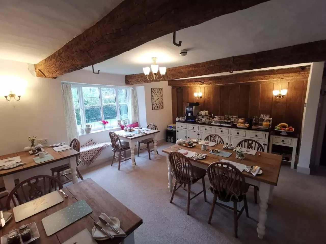 Dining area in Steps Farmhouse B&B