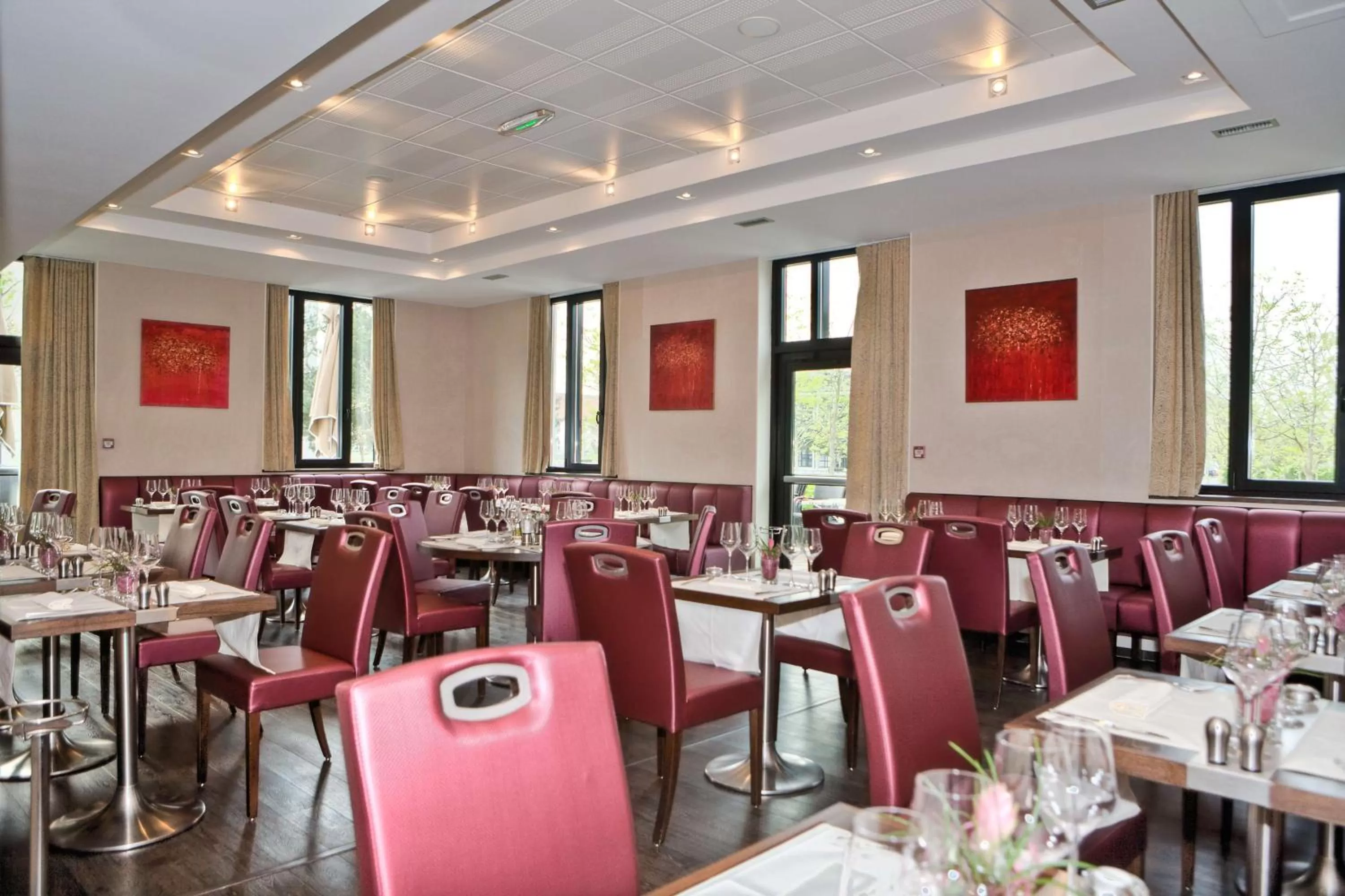 Restaurant/places to eat in Best Western Plus Hotel des Francs