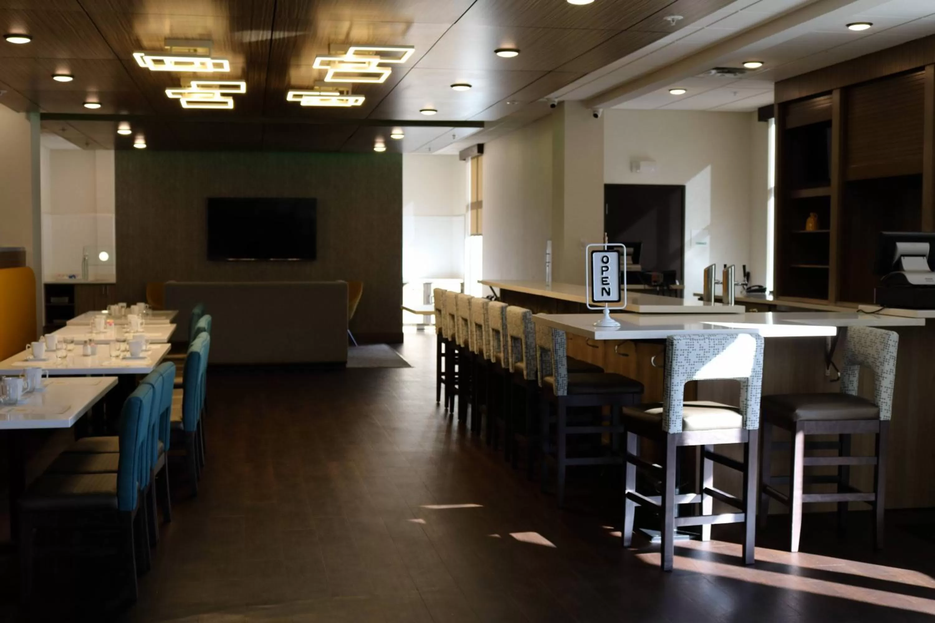 Lounge or bar in Holiday Inn - Jonesboro by IHG