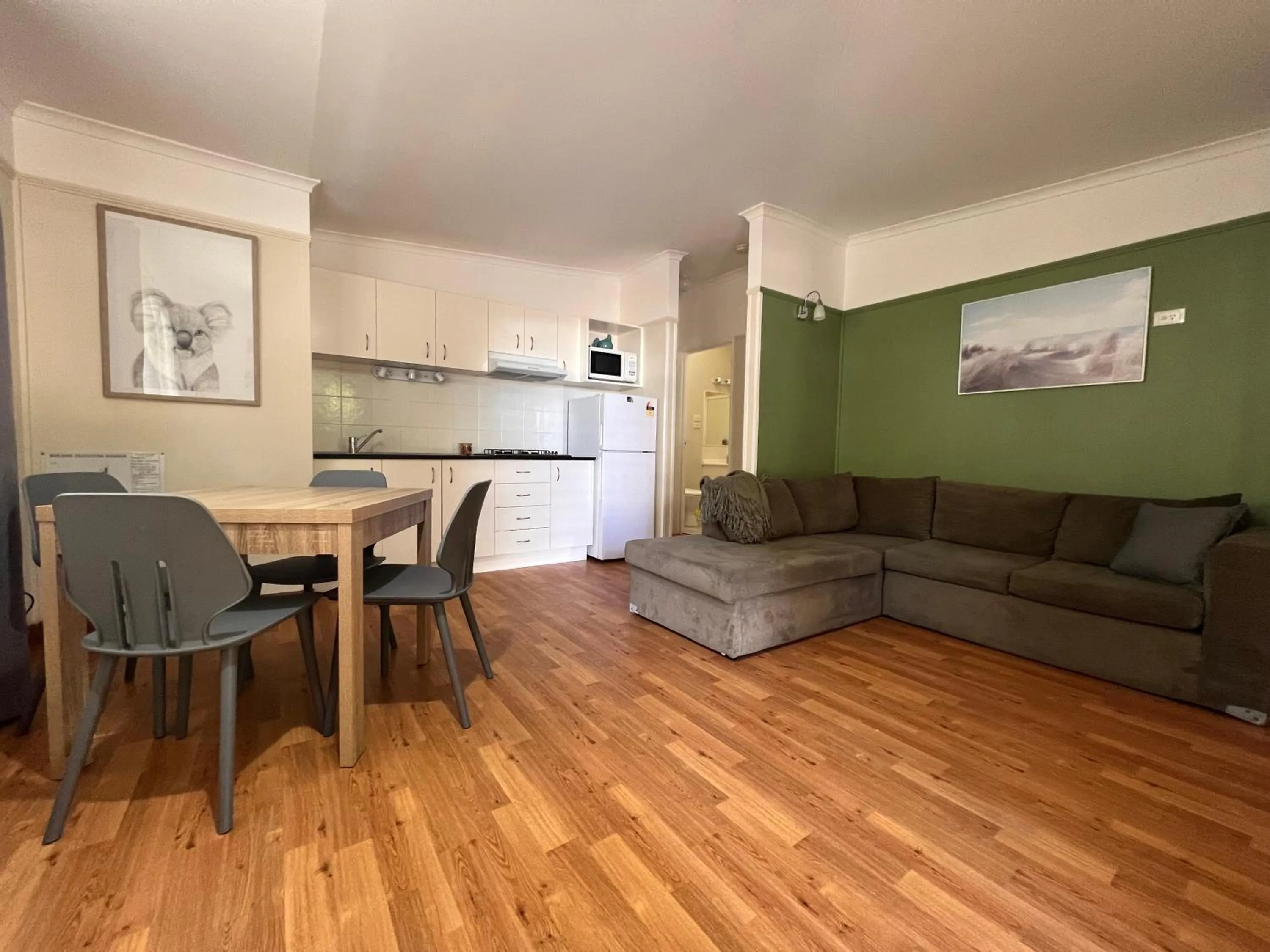 TV and multimedia in Colonial Village Resort