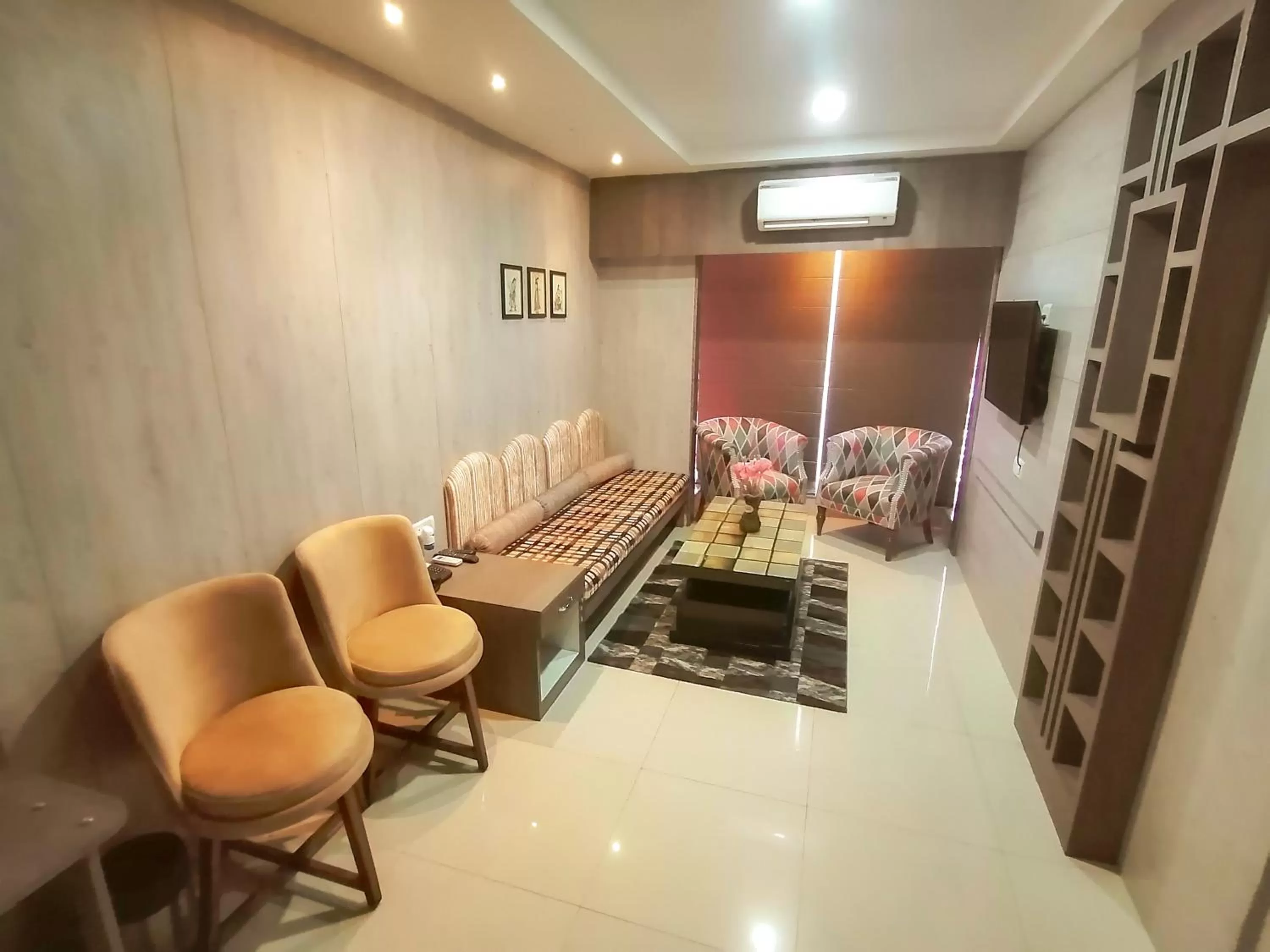 TV and multimedia in Ghar 365 Residency