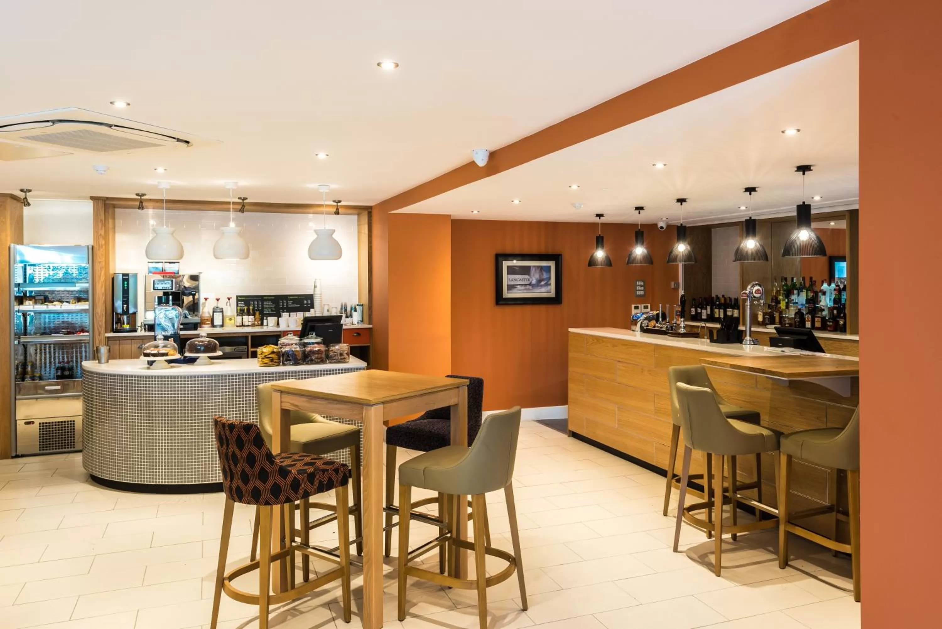 Lounge or bar in Holiday Inn Lancaster by IHG