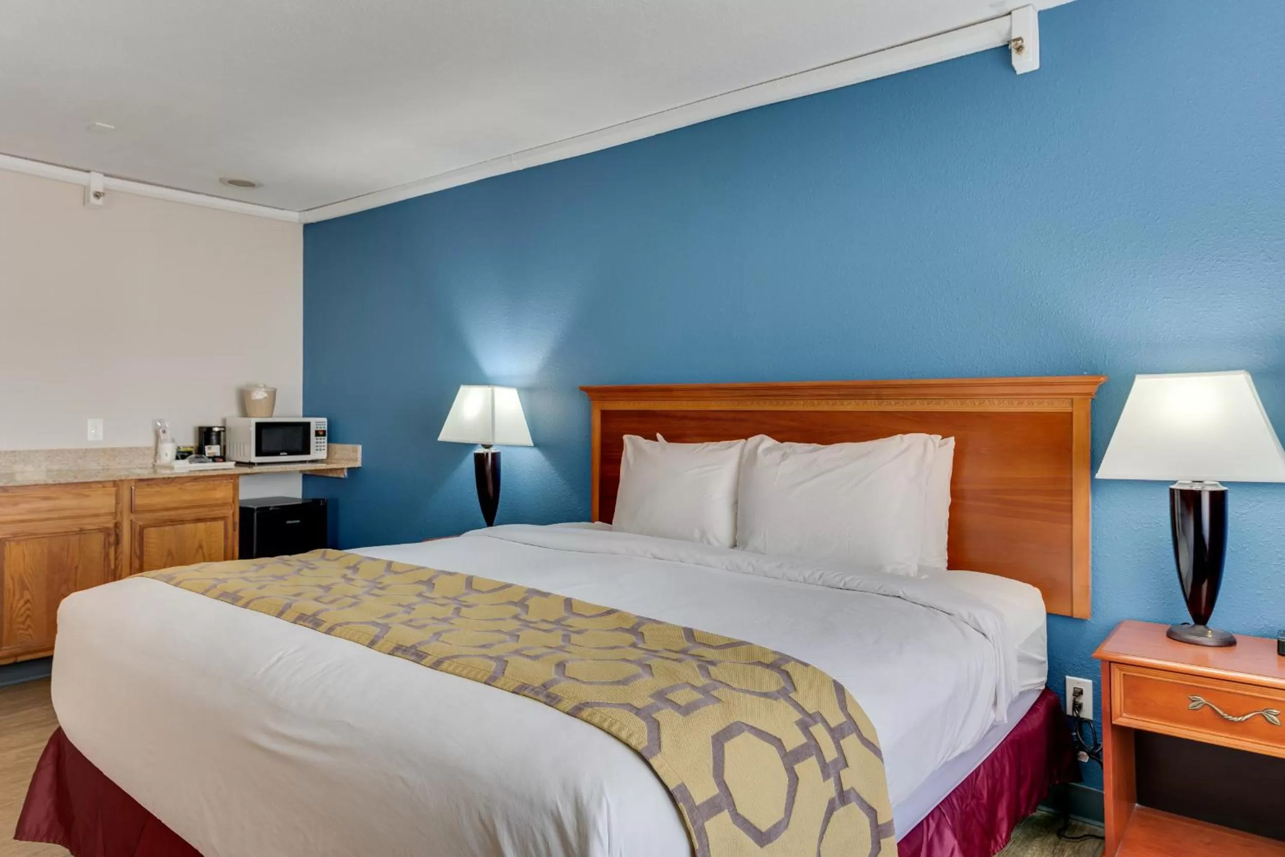 Bed in Baymont by Wyndham Salida