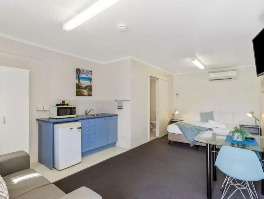 Bed in Top Spot Motel