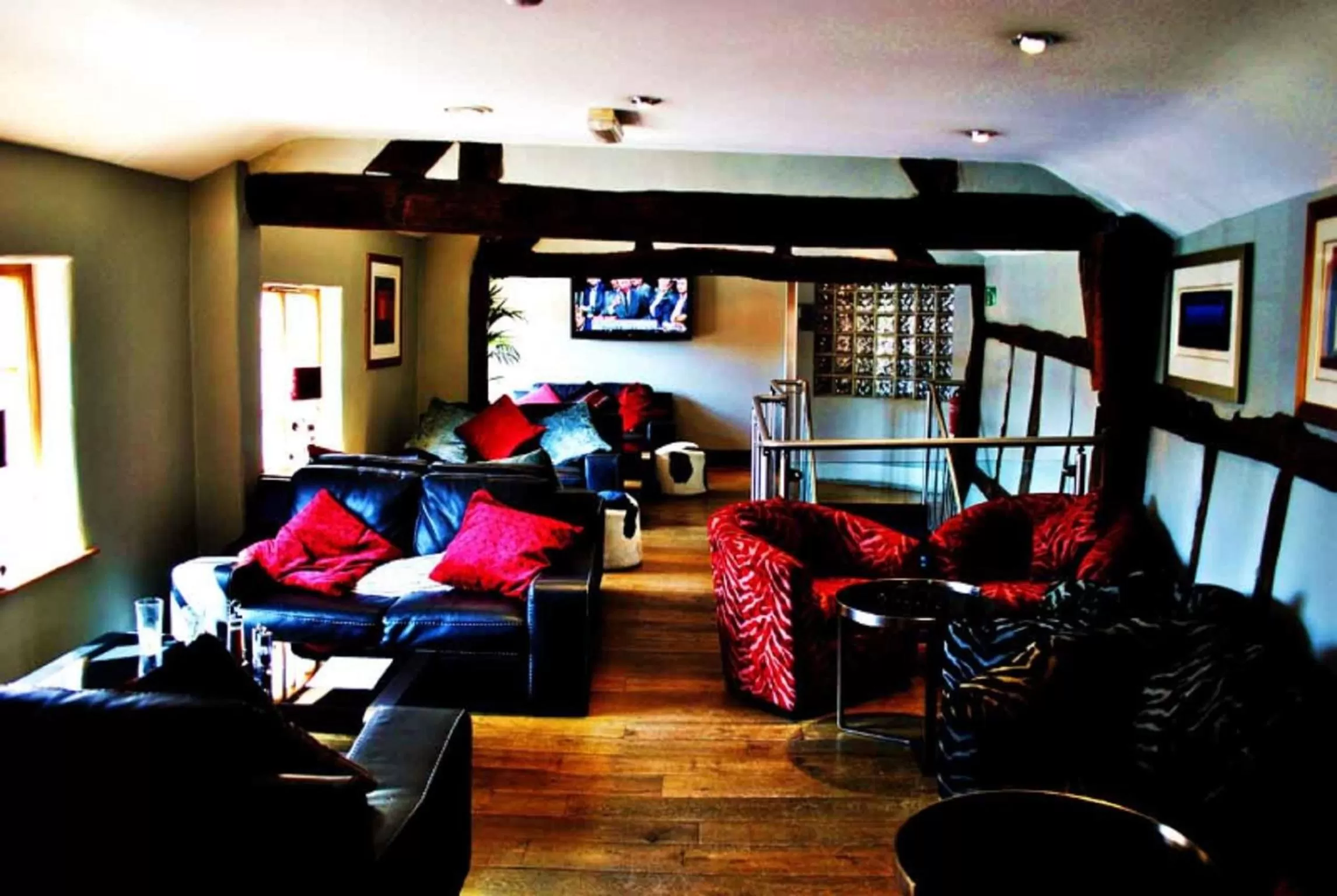 Restaurant/places to eat in Cheshire Cat