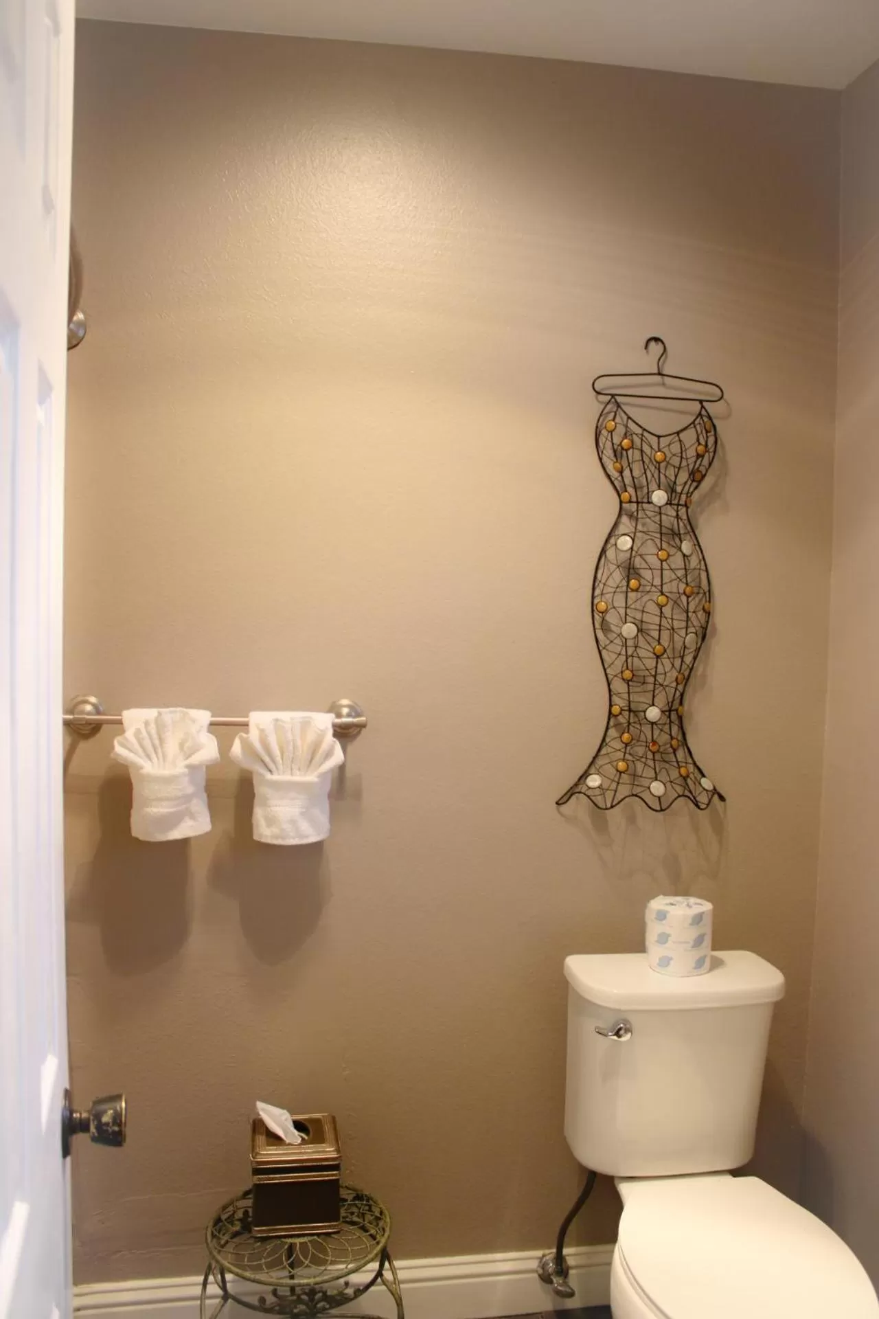 Toilet, Bathroom in The Alder Inn