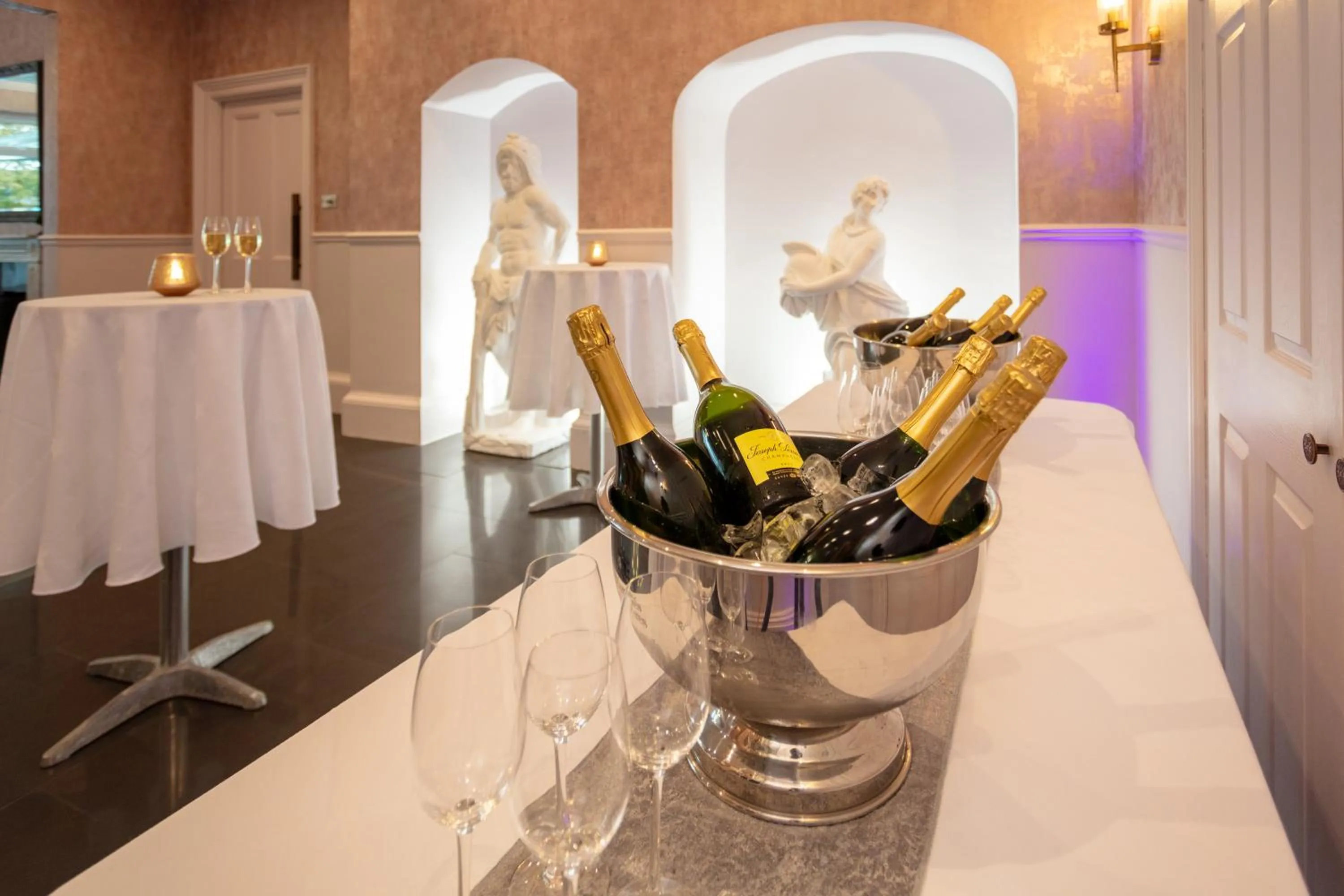 Food and drinks in The Savoy Jersey