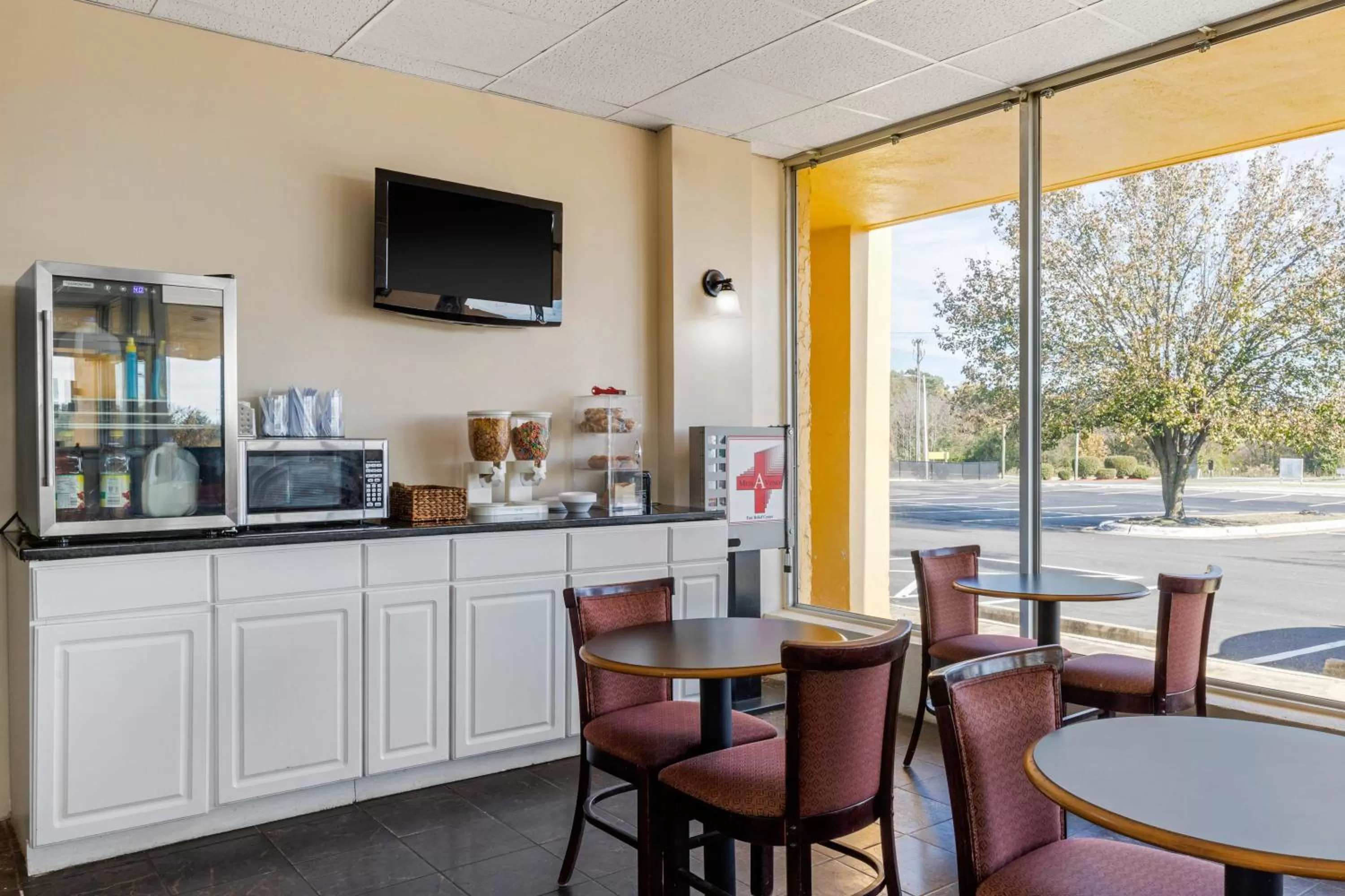 Breakfast in Econo Lodge Gaffney