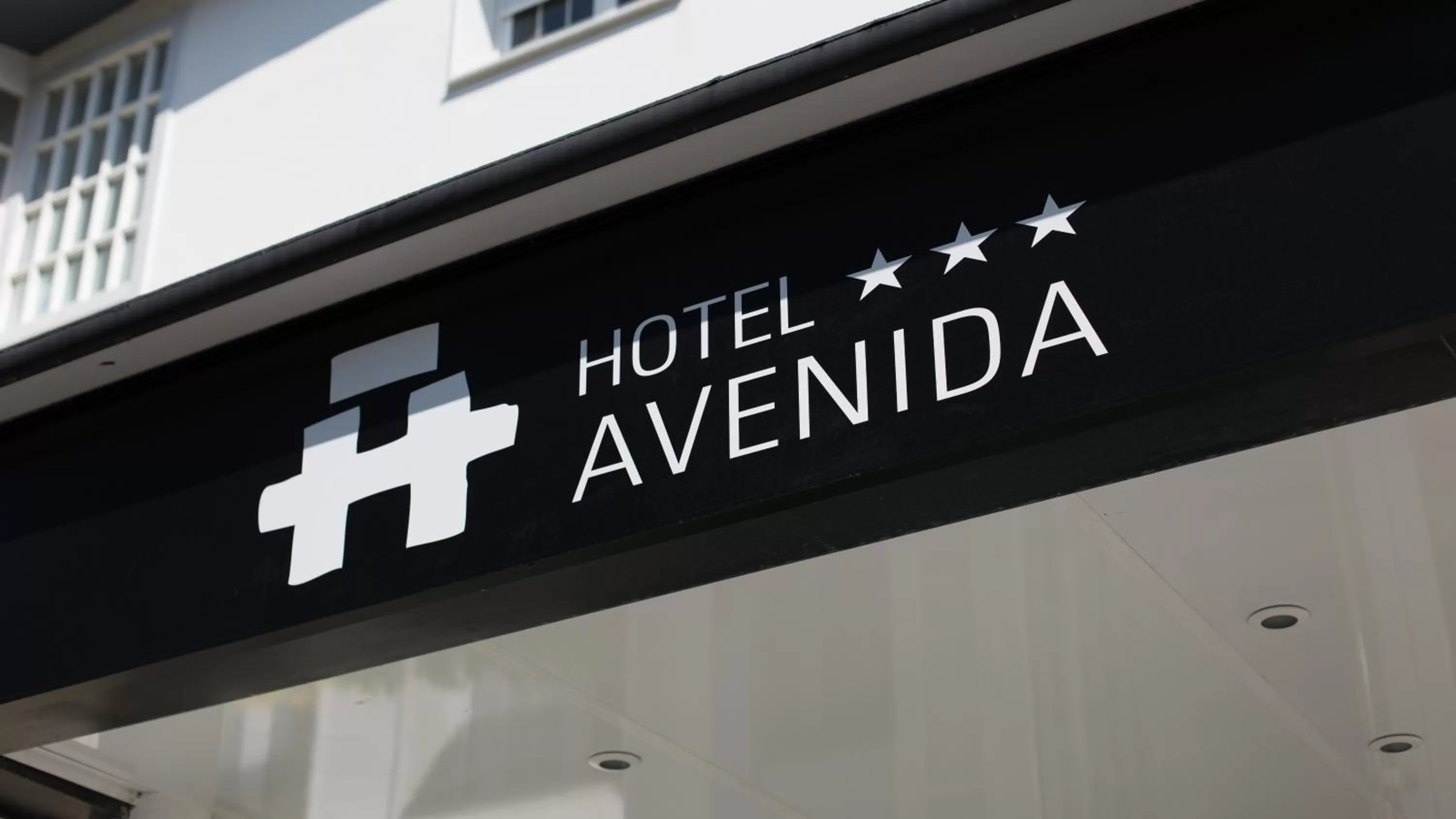Logo/Certificate/Sign in Hotel Avenida