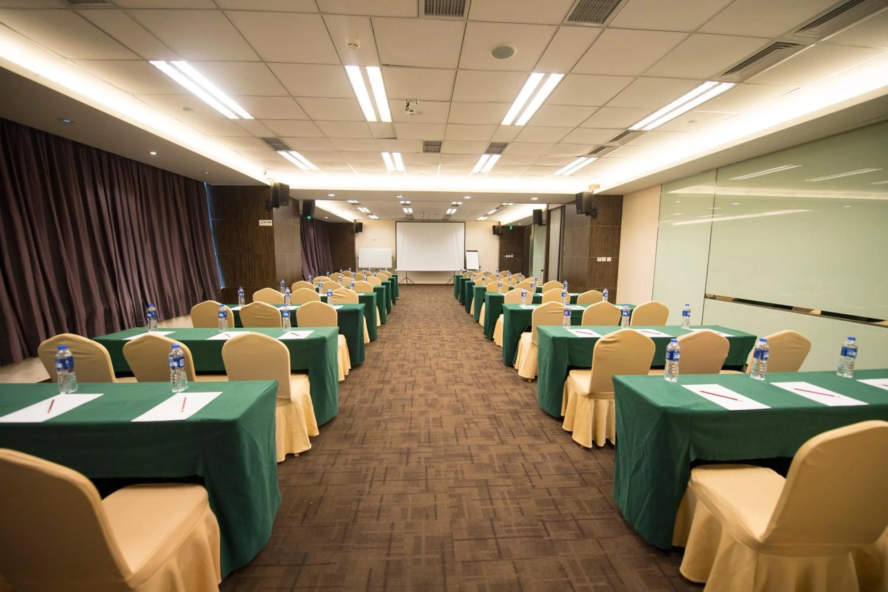 Meeting/conference room in Suzhou Sun Plaza Hotel