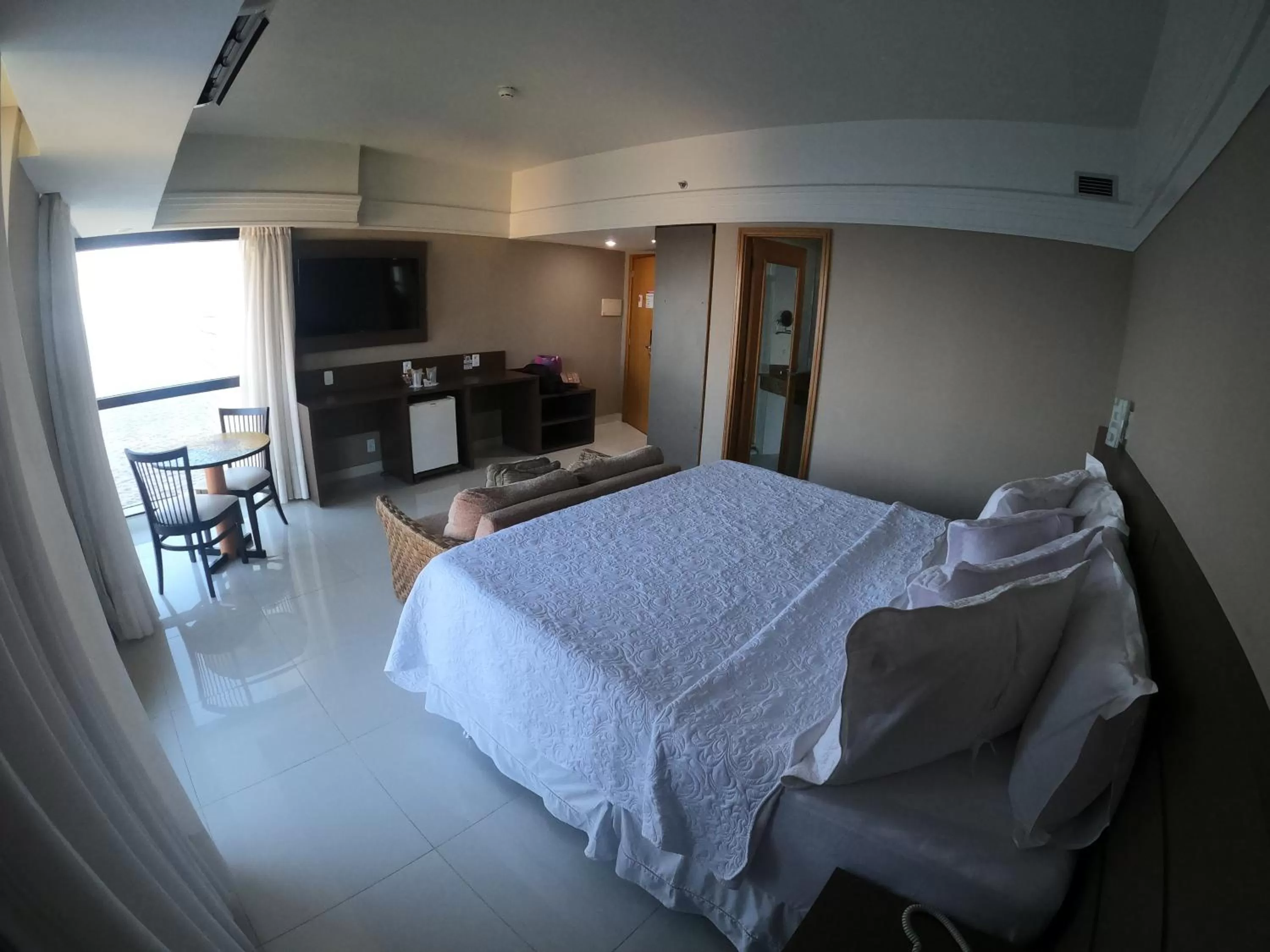 Photo of the whole room, Bed in Tropical Executive Hotel
