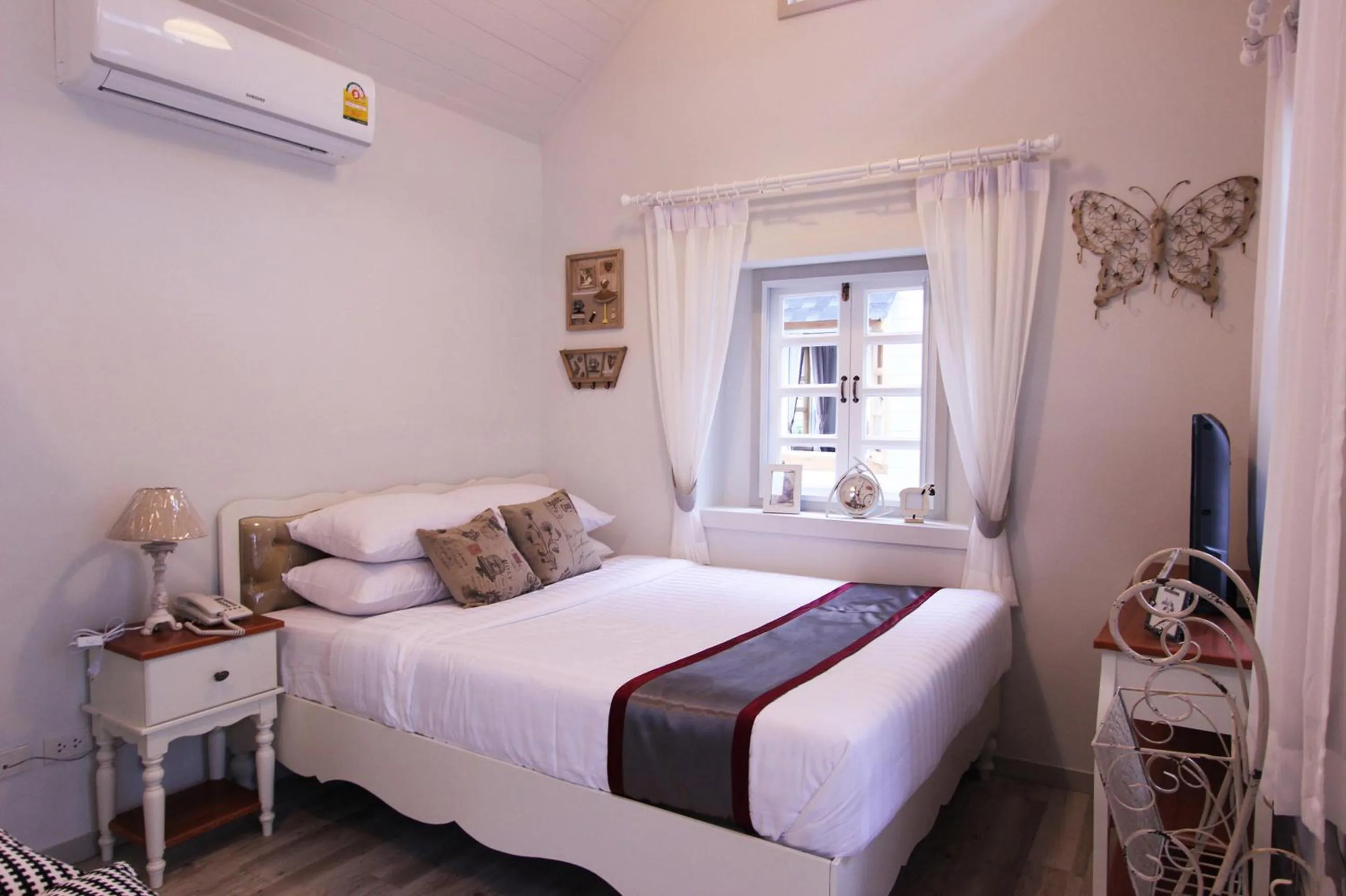 Decorative detail, Bed in At Residence Suvarnabhumi Hotel