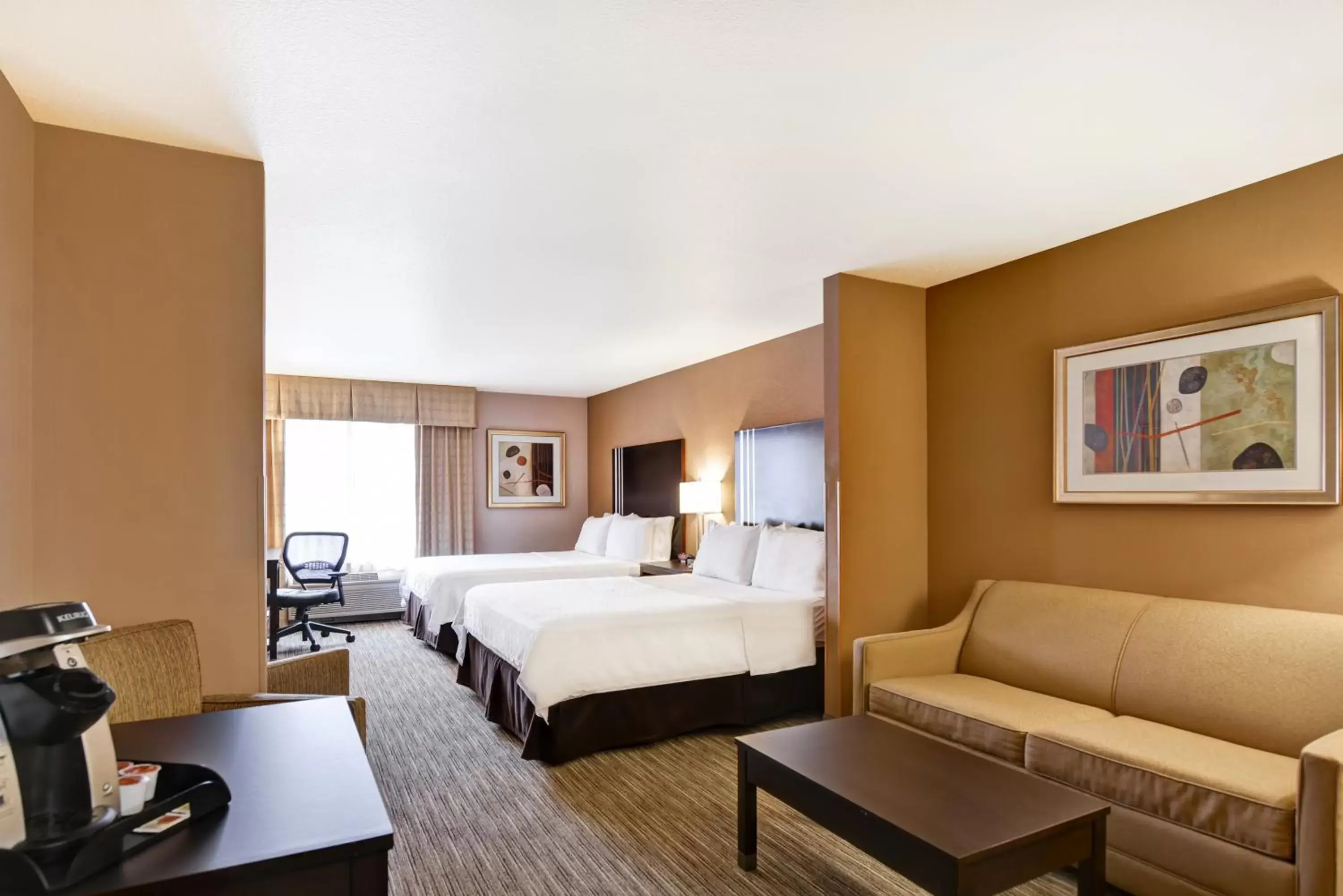 Queen Suite with Two Queen Beds and Sofa Bed in Holiday Inn Express Hotel & Suites Milwaukee-New Berlin, an IHG Hotel Queen Suite with Two Queen Beds and Sofa Bed in Holiday Inn Express Hotel & Suites Milwaukee-New Berlin, an IHG Hotel