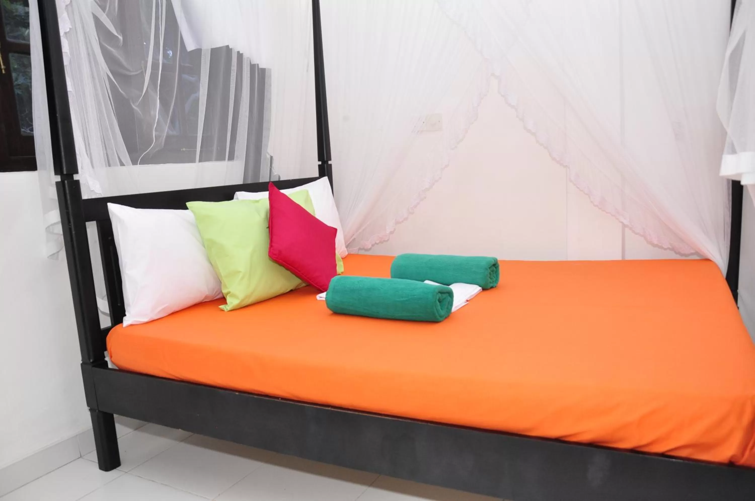 Bed in Bon Accord Mirissa