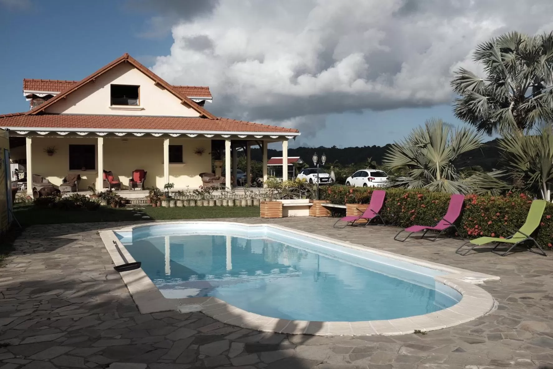 Swimming Pool in Bed and breakfast Riviere