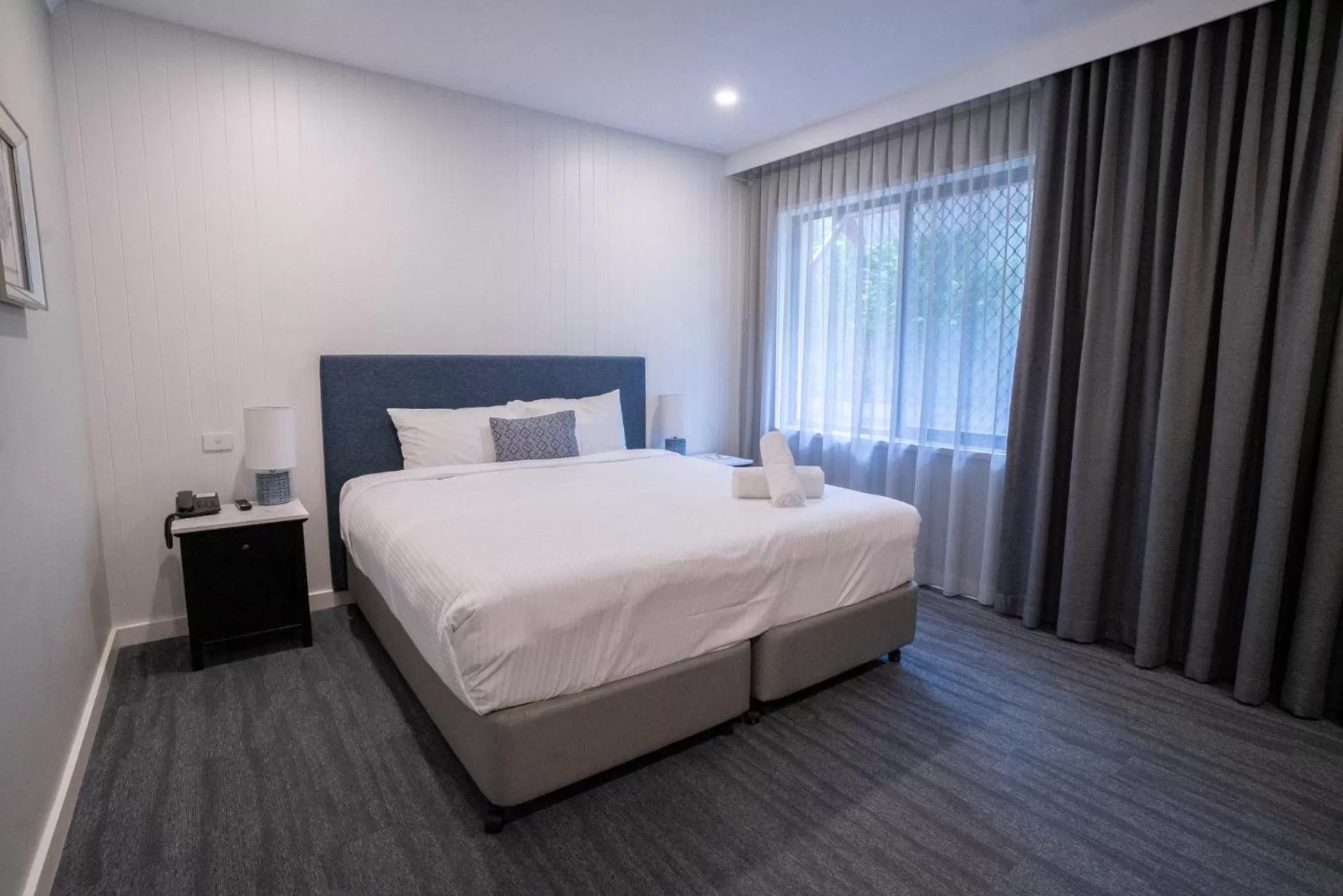 Bed in Warners at the Bay