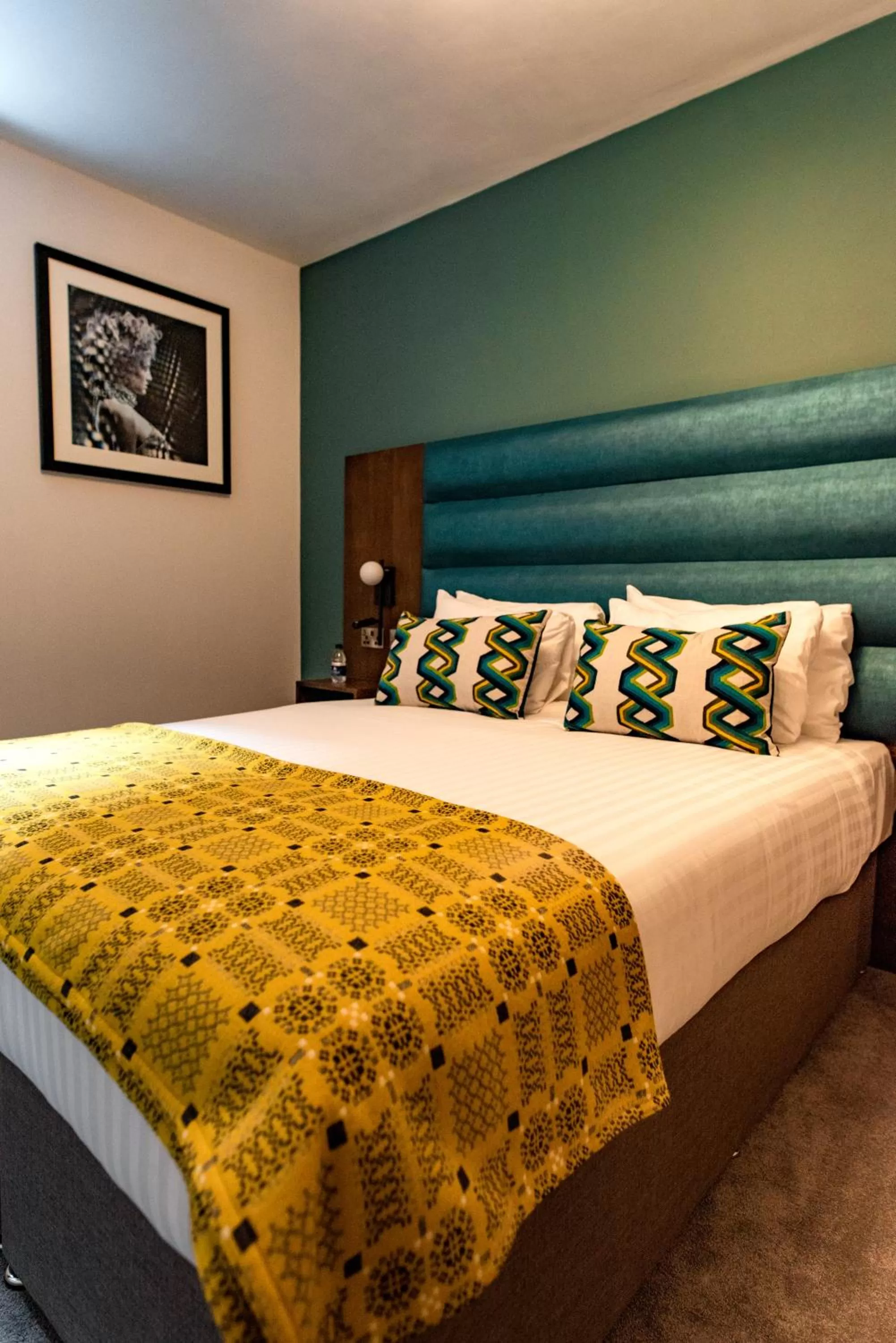 Bed in Lace Market Hotel