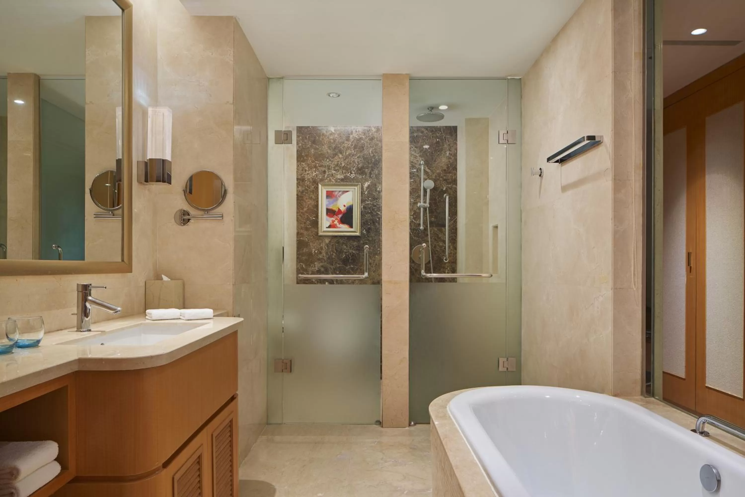 Bathroom in Sheraton Yantai Golden Beach Resort