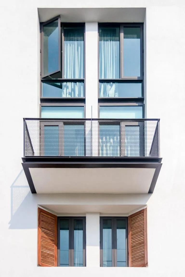 Facade/entrance in NornDee Hotel