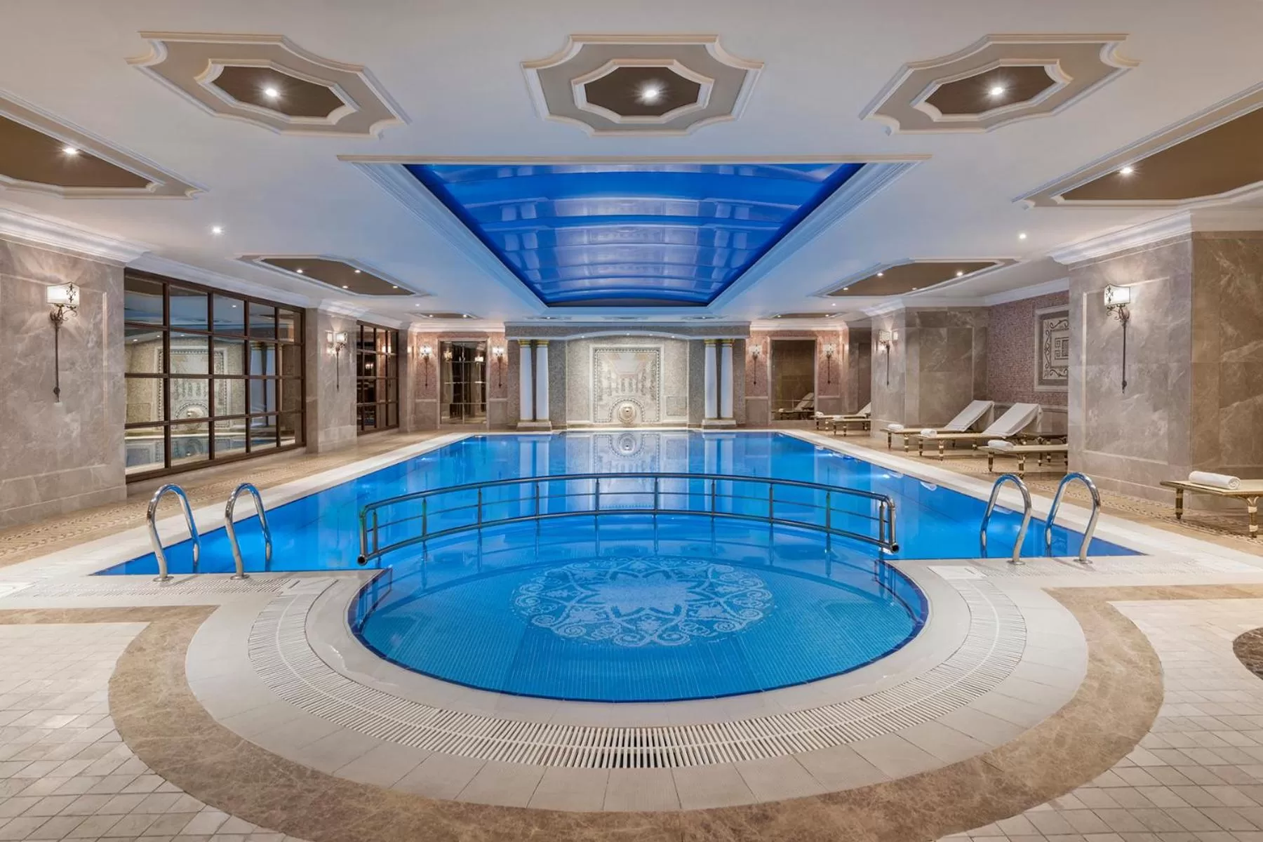 Swimming pool in Elite World Istanbul Taksim