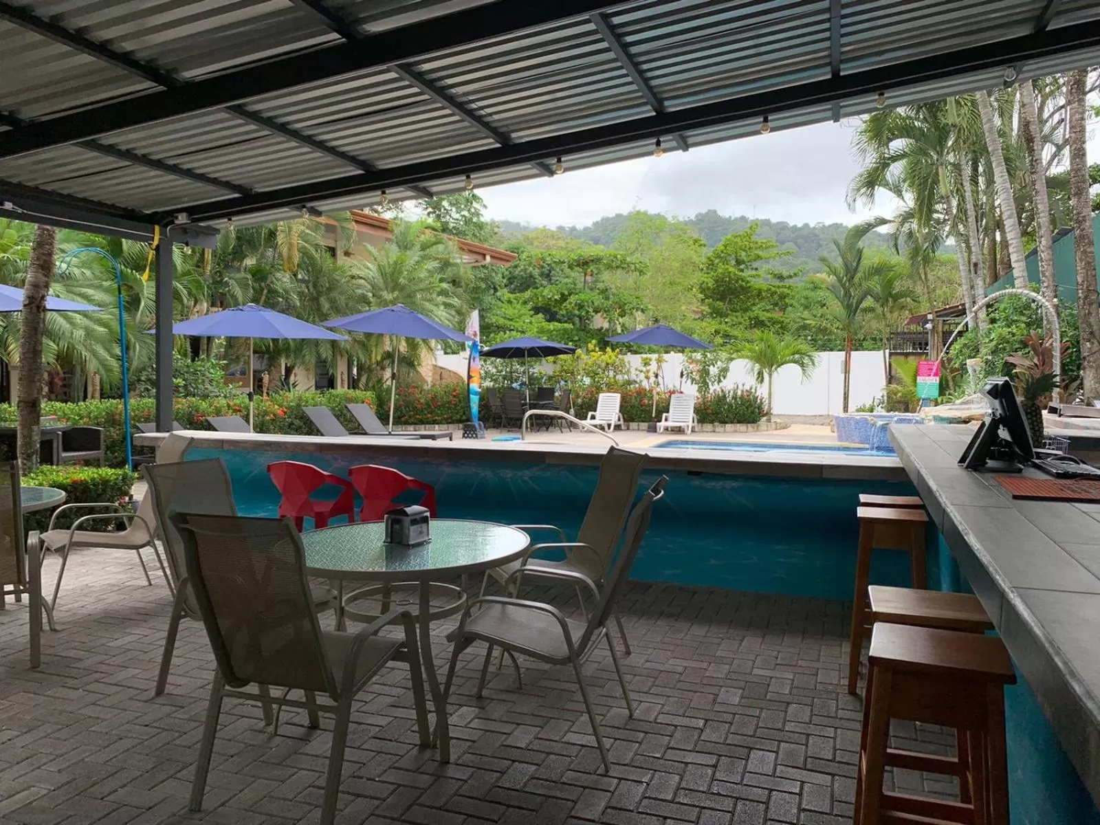 Restaurant/places to eat in La Sirena Playa Jacó