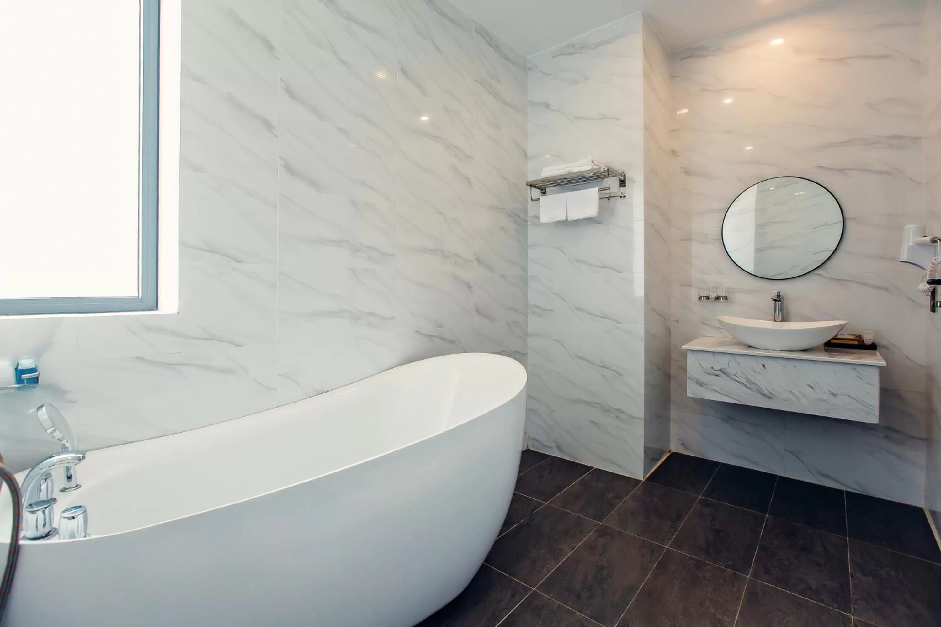 Shower, Bathroom in LION 3 HOTEL