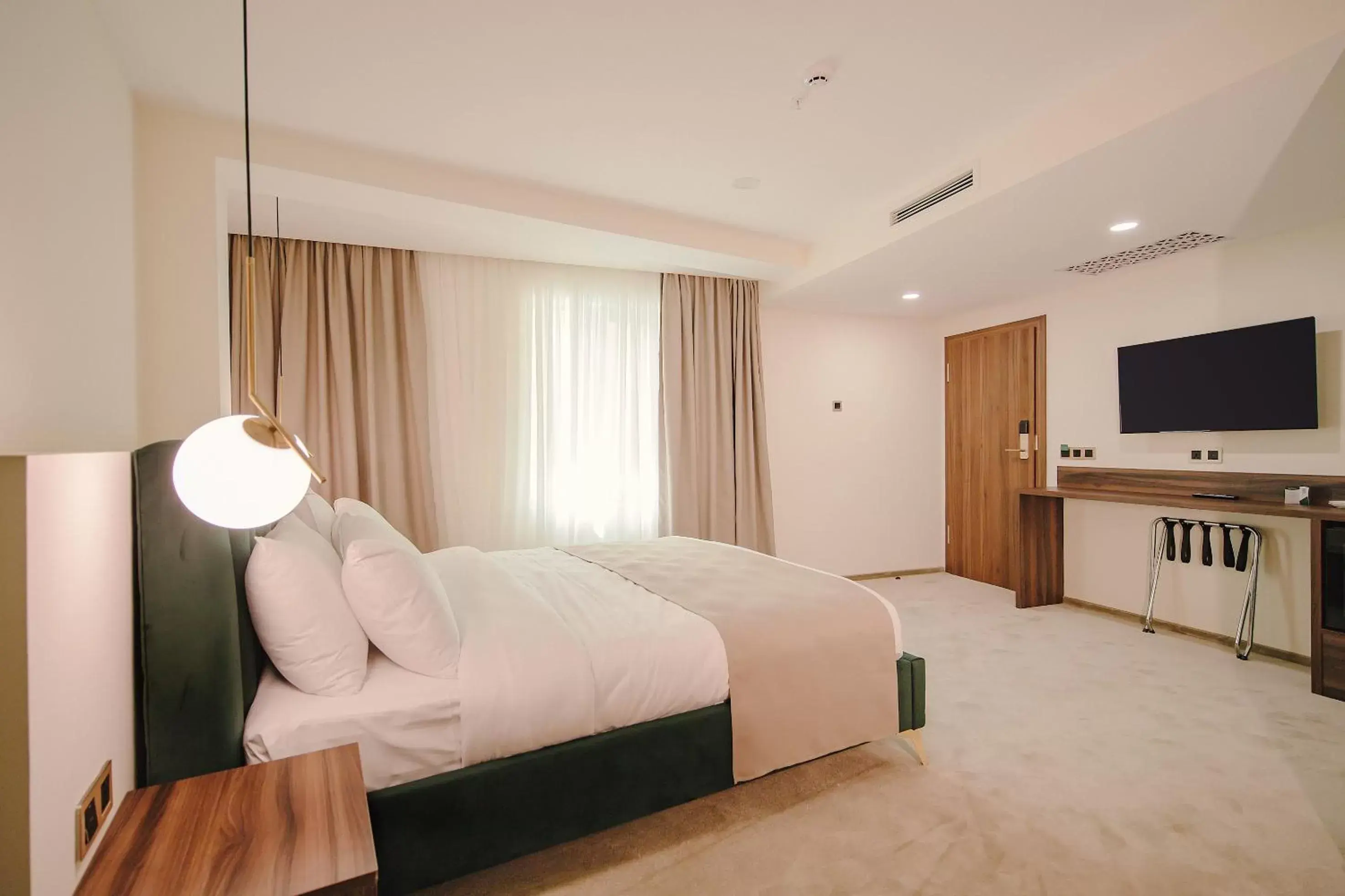 Double Room - Disability Access in Orden Hotel Double Room - Disability Access in Orden Hotel