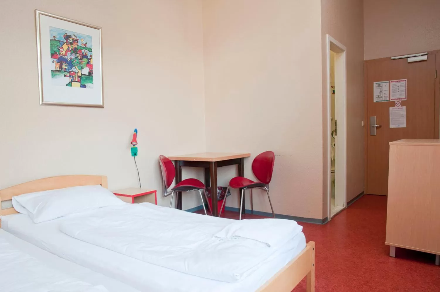 Staff, Bed in Happy Hotel Berlin