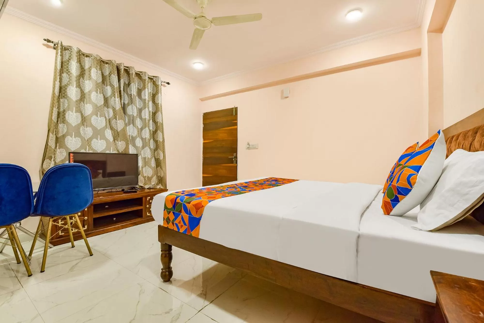 Bed in FabHotel JBS Heritage