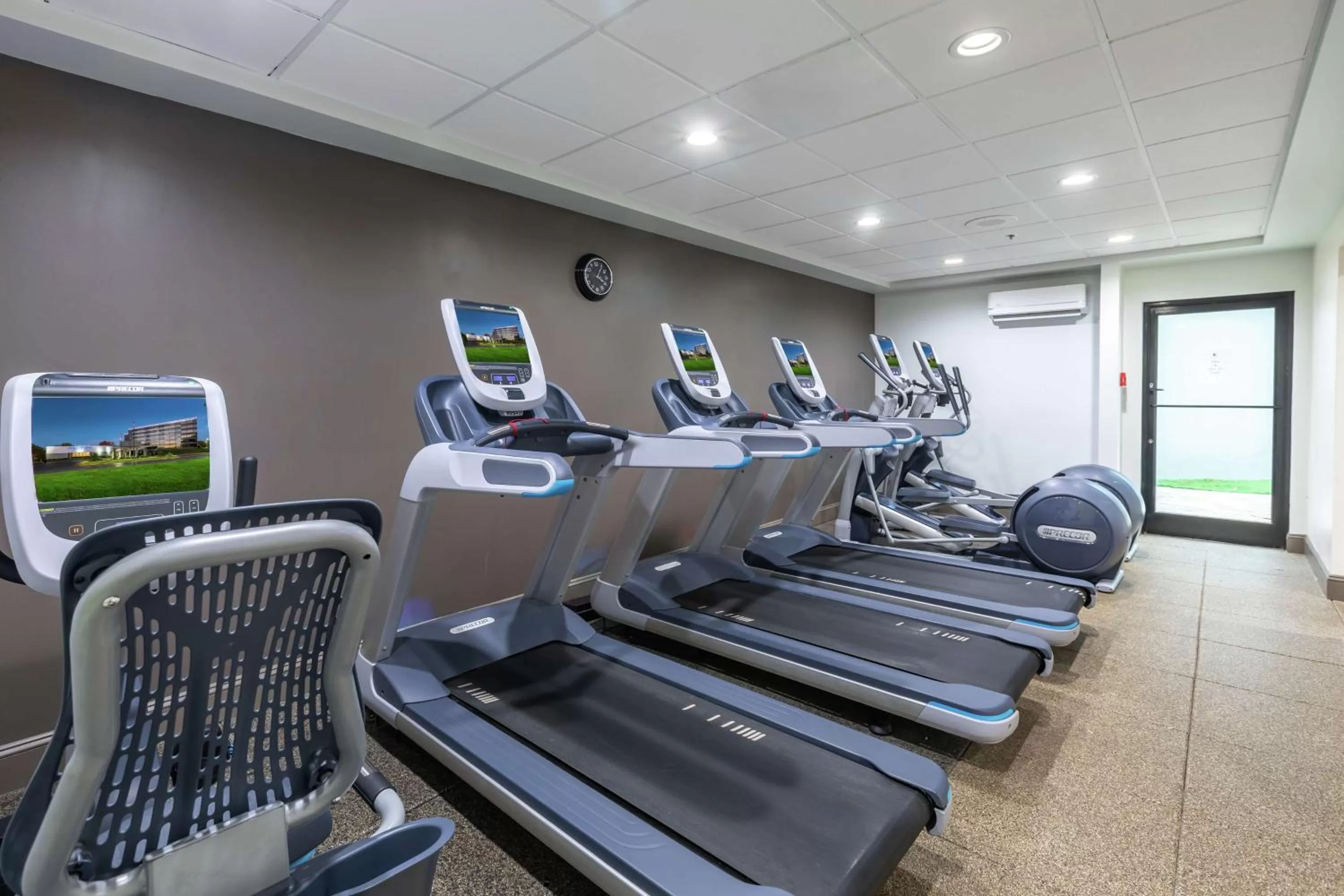 Fitness centre/facilities in DoubleTree by Hilton Winston Salem - University, NC