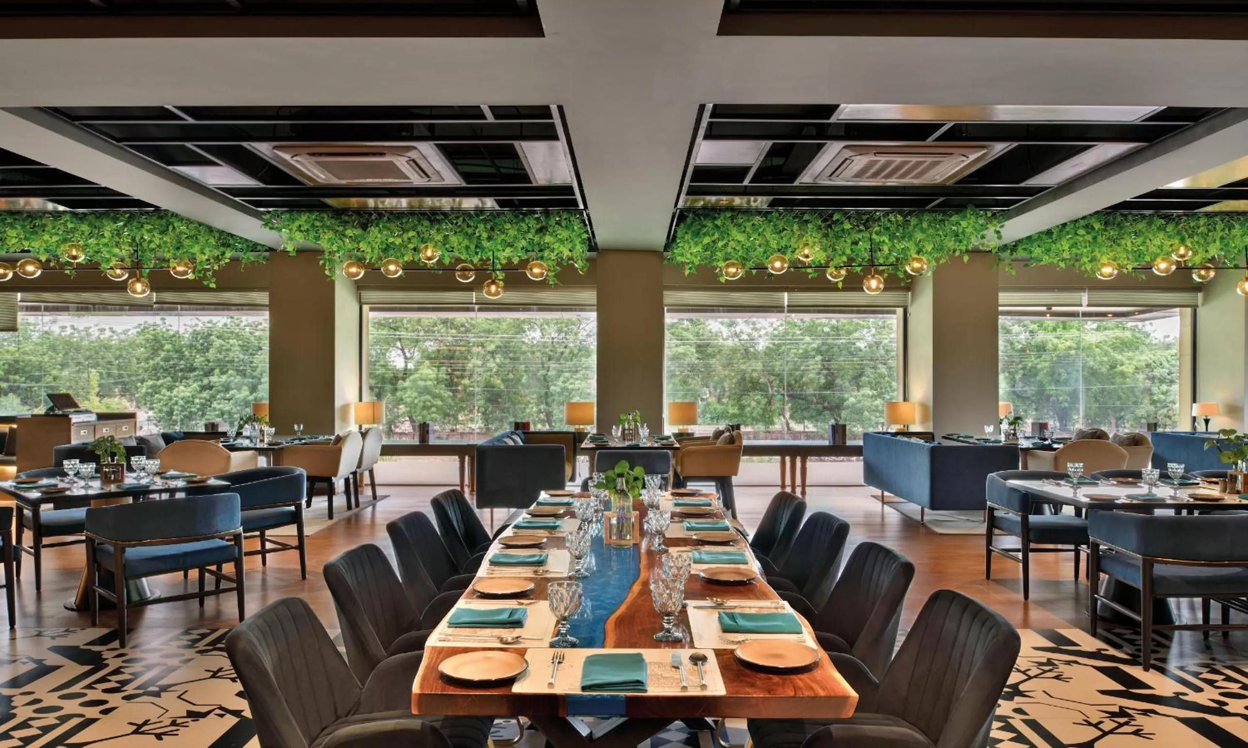 Restaurant/places to eat in Novotel Jodhpur ITI Circle