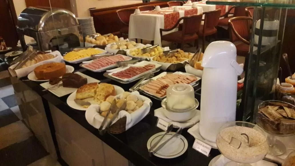 Buffet breakfast in Alta Reggia Plaza Hotel