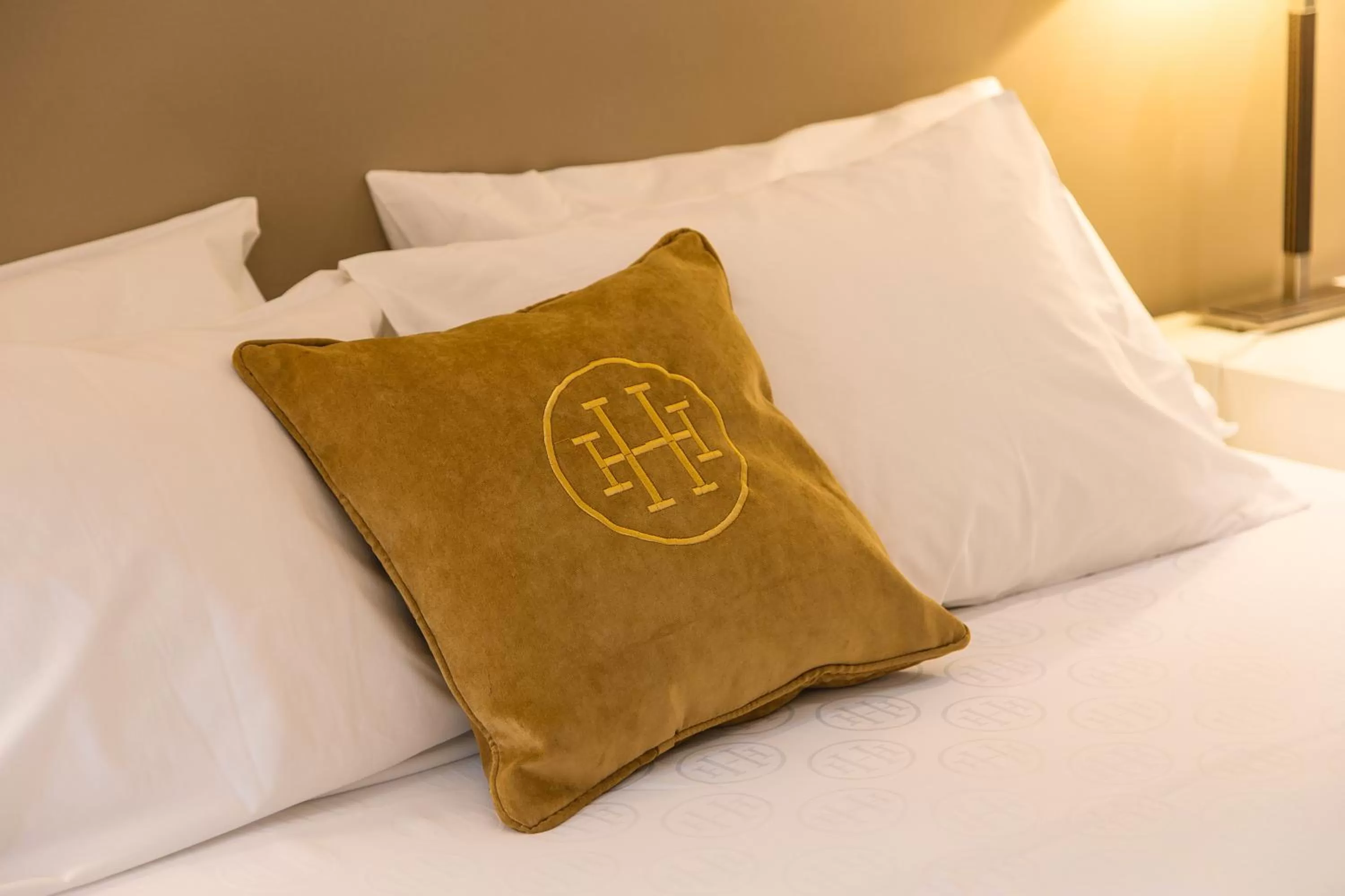 Bed in Huentala Hotel