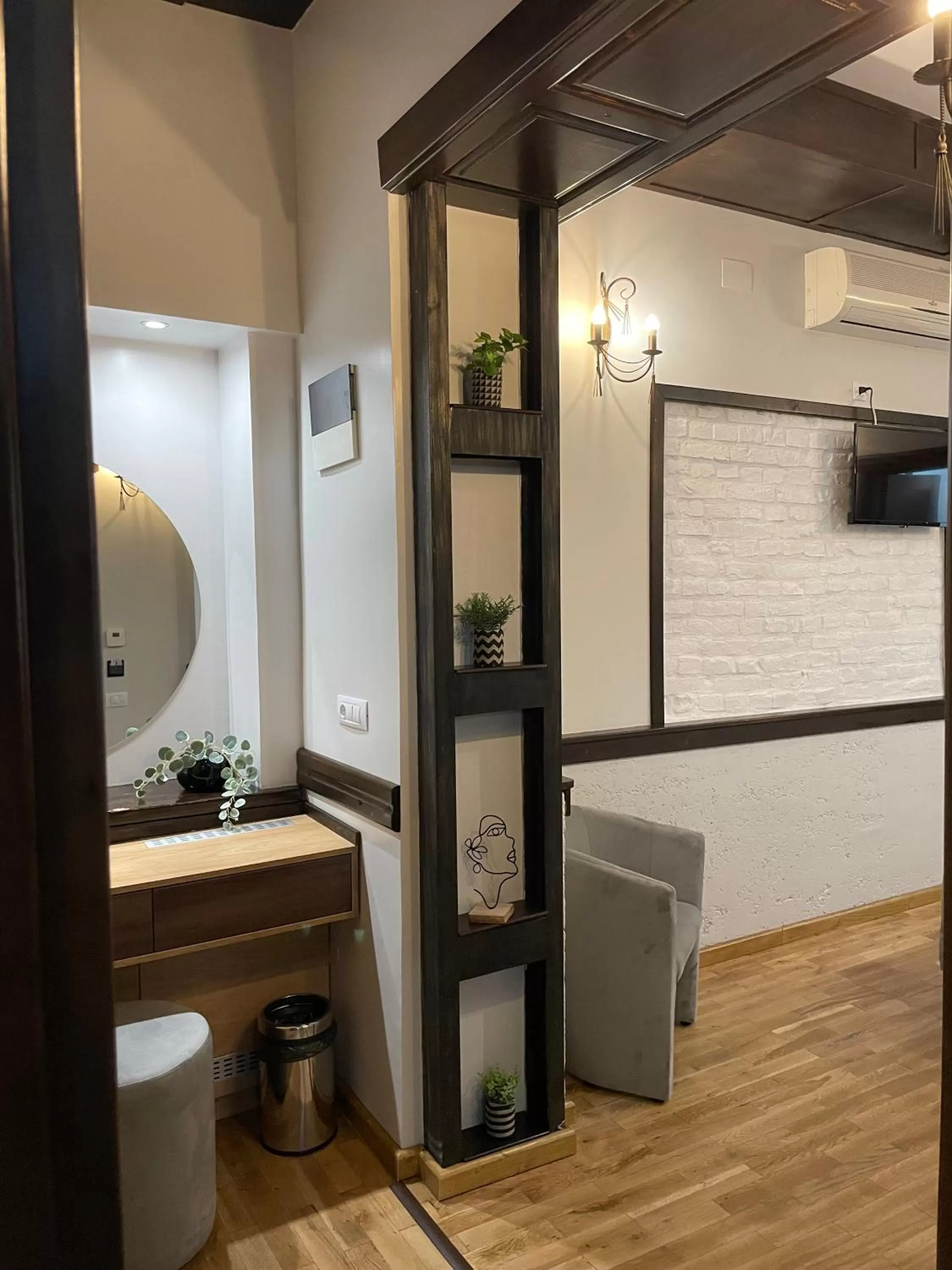 Photo of the whole room in La Strada Boutique Villa