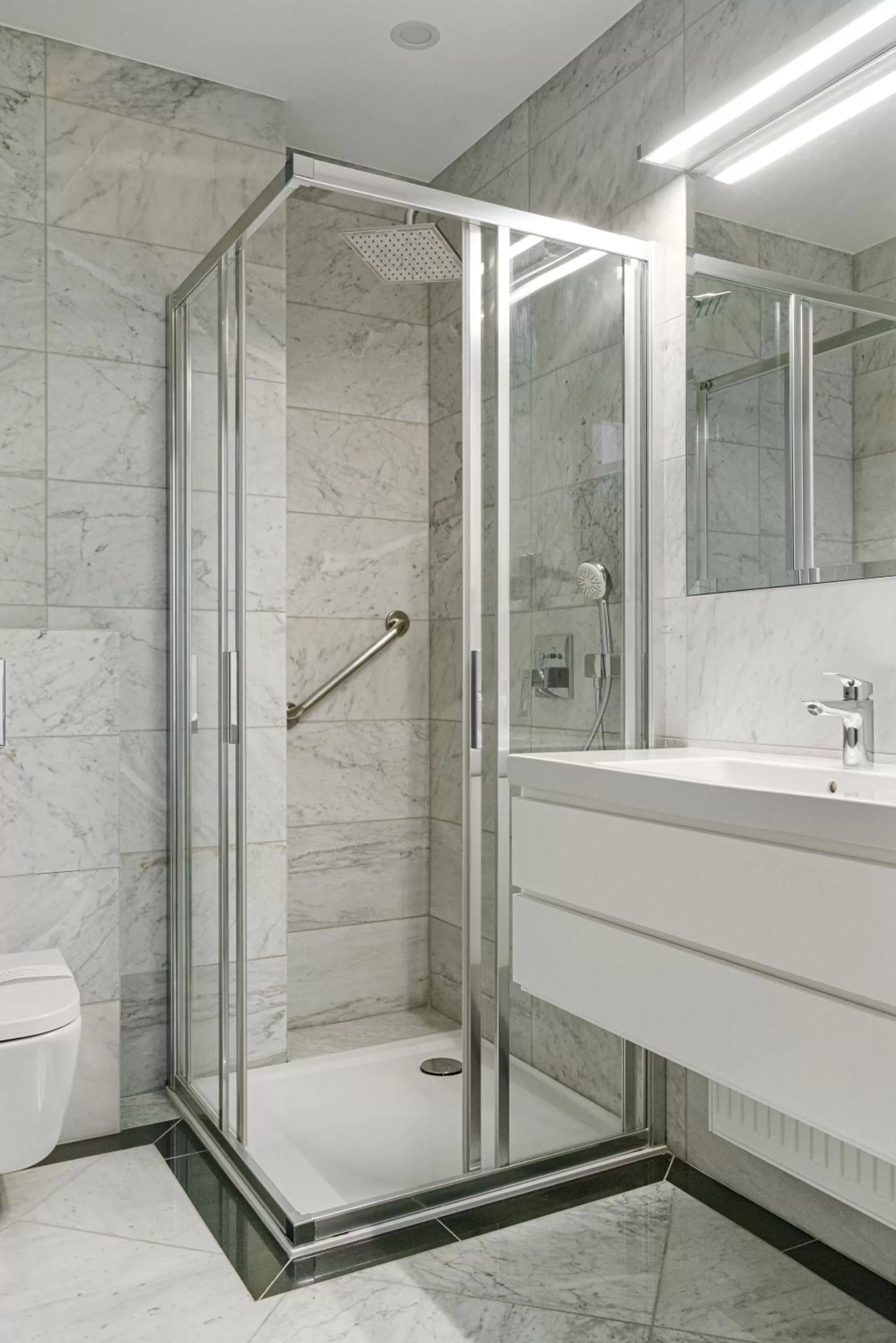 Shower in Hotel Villa Eva