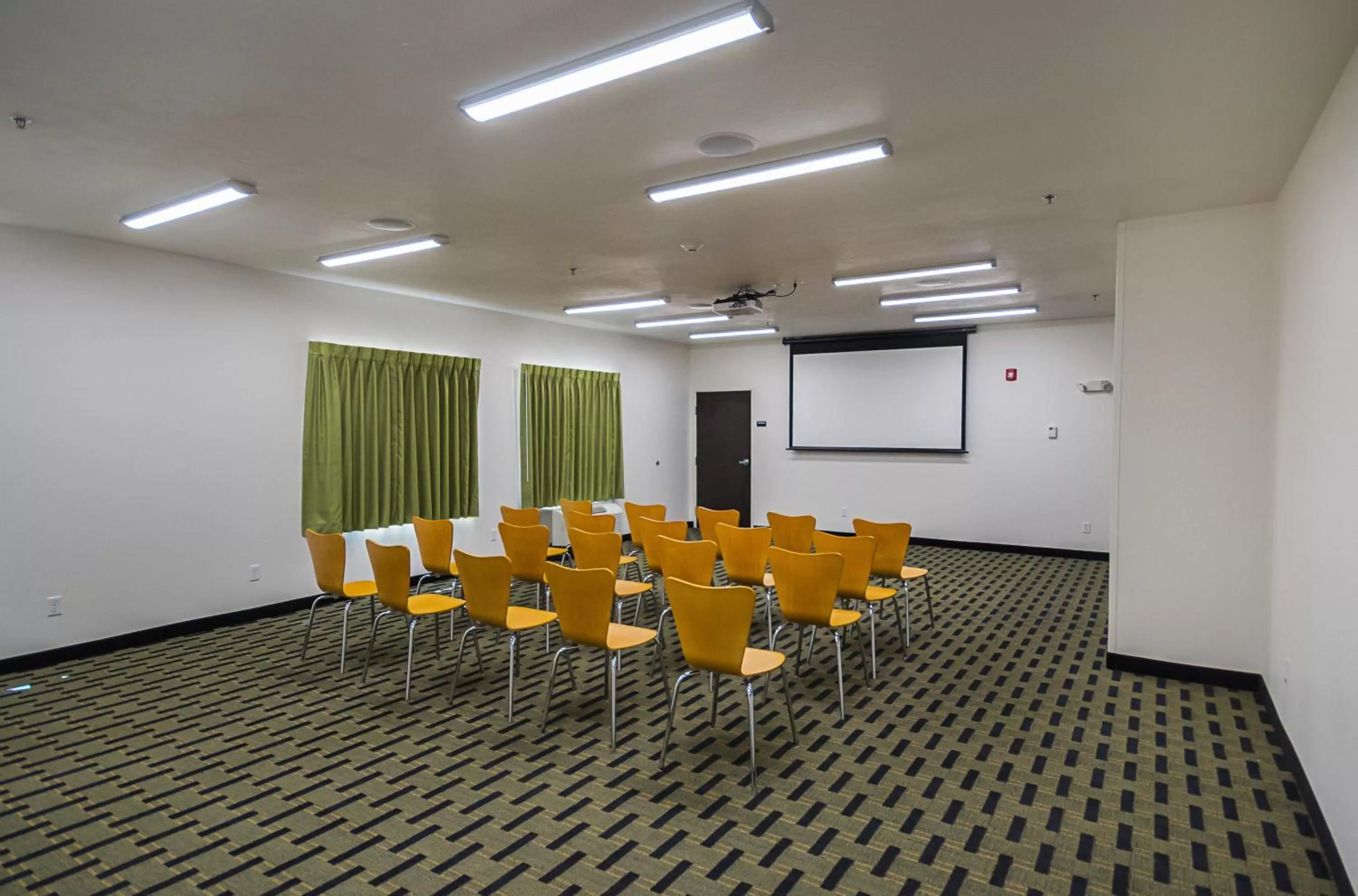 Meeting/conference room in Motel 6-South Bend, IN - Mishawaka