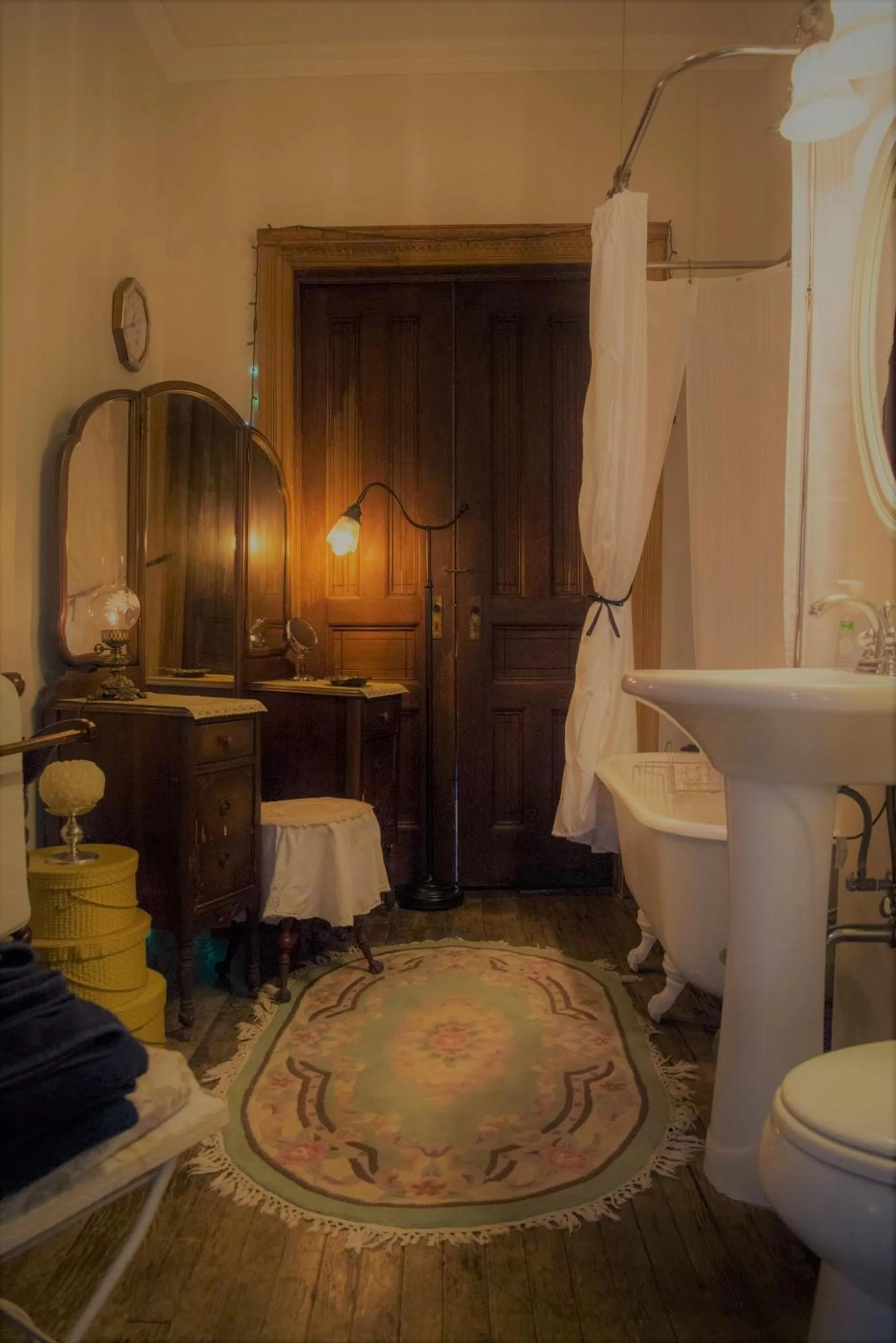 Shower in Harlem Grand