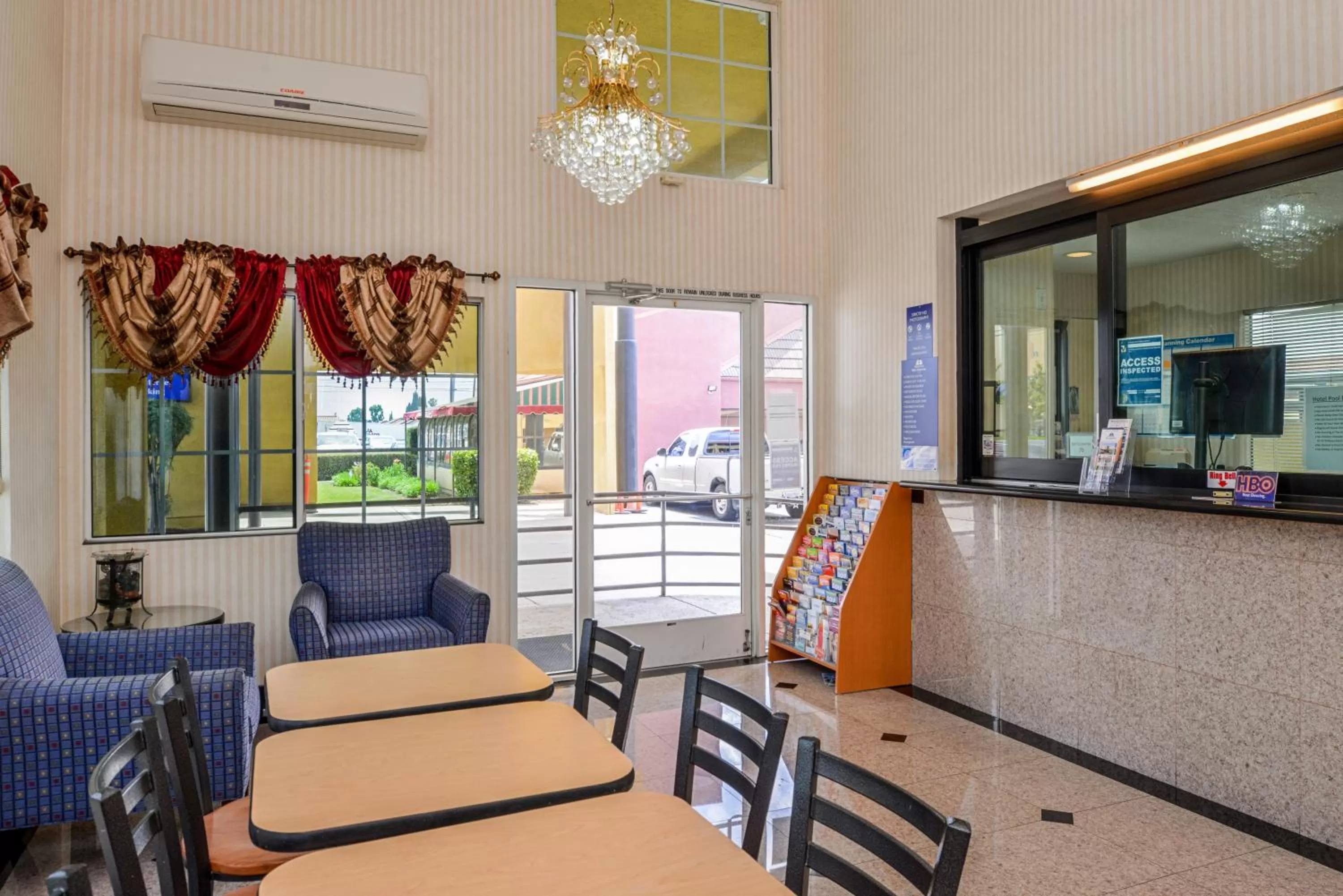 Lobby or reception in Americas Best Value Inn - Azusa/Pasadena