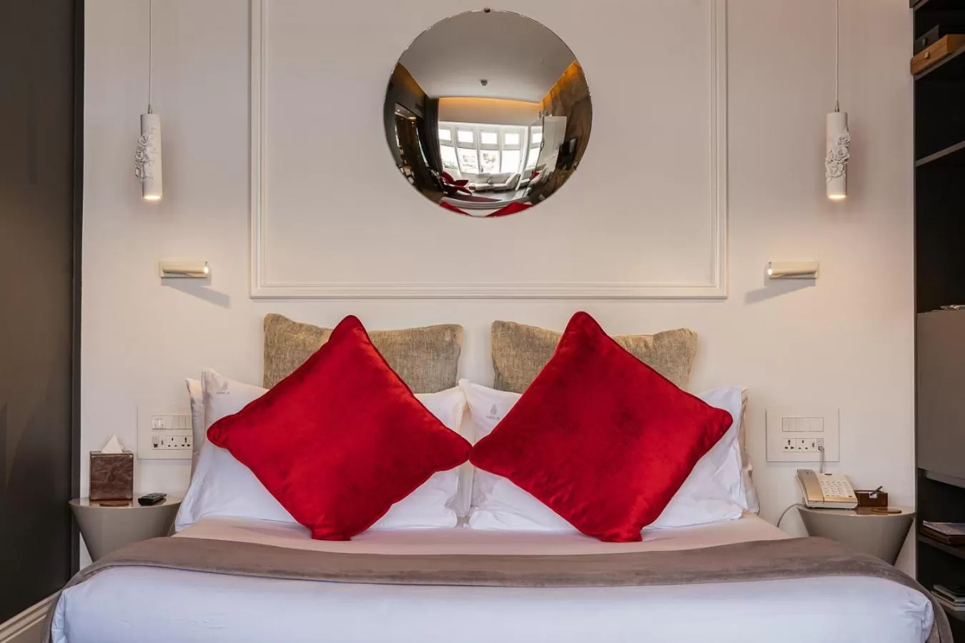 Bed in Iniala Harbour House