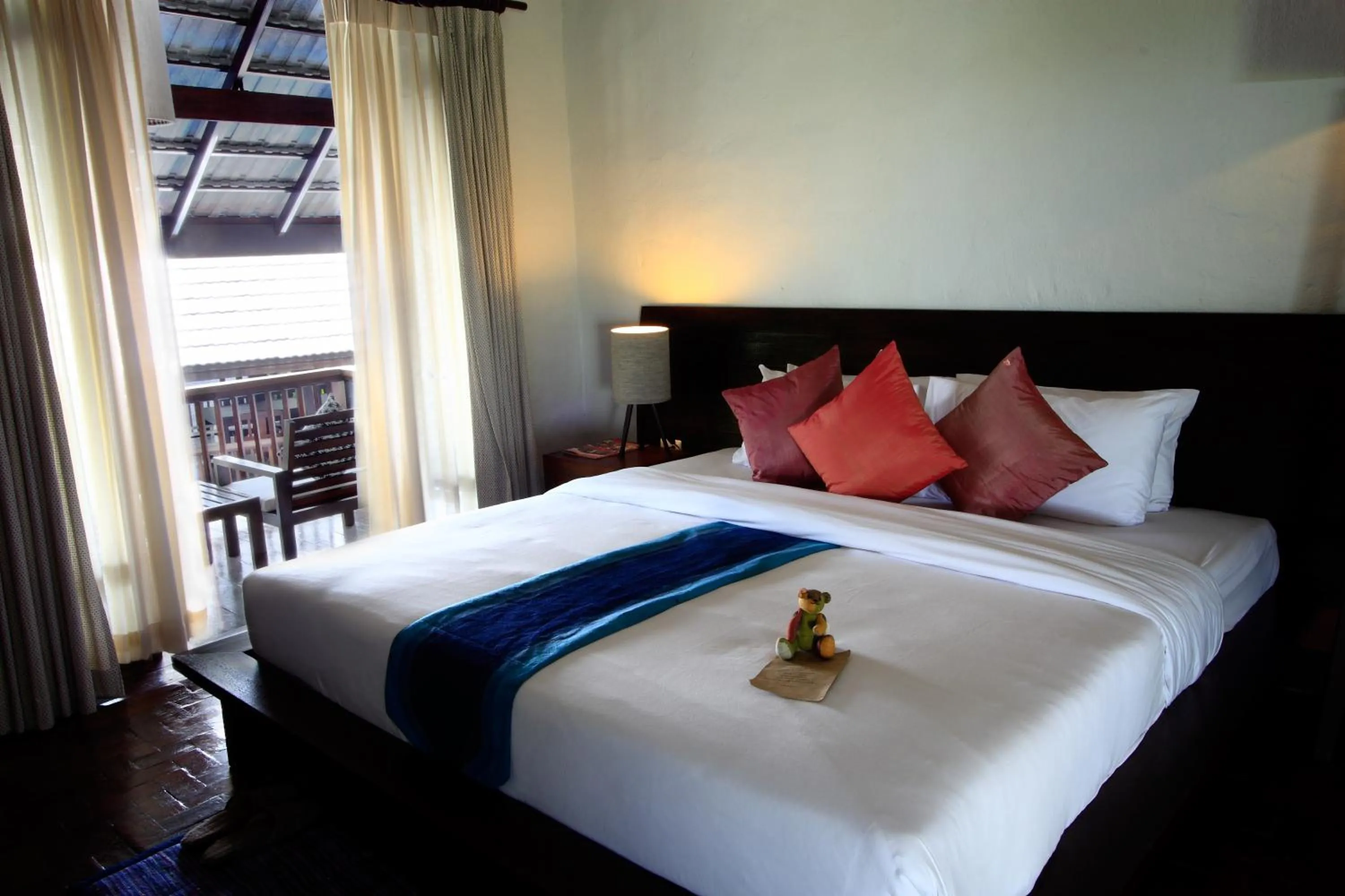 Bedroom, Bed in Banthai Village