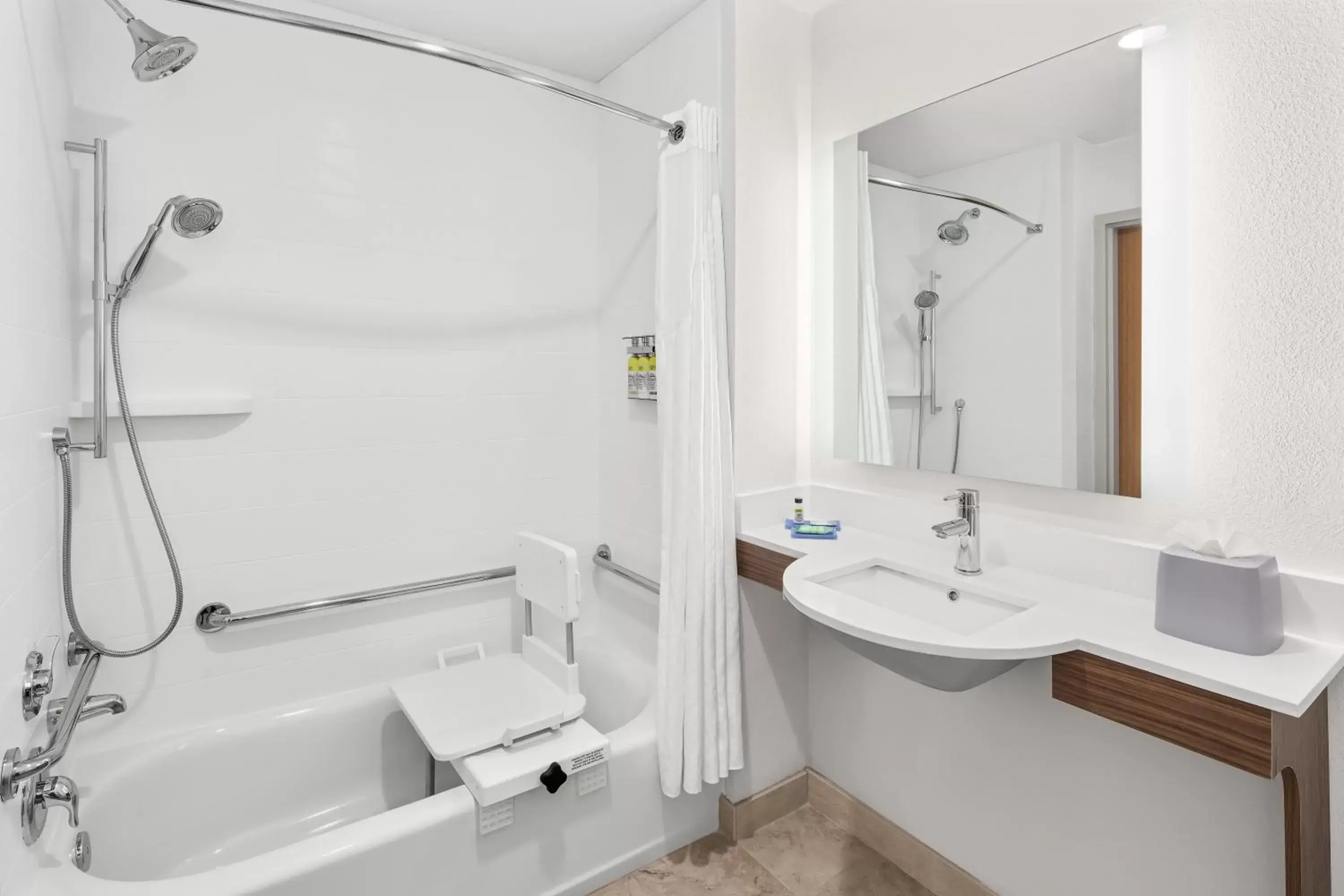 Deluxe Suite - Disability Access in Holiday Inn Express Hotel & Suites Palm Bay by IHG Deluxe Suite - Disability Access in Holiday Inn Express Hotel & Suites Palm Bay by IHG
