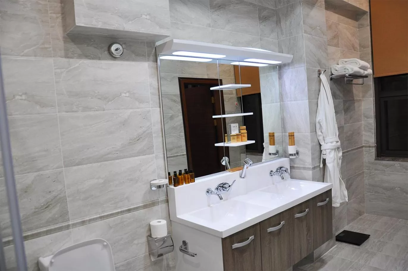 Parliament Palace Hotel