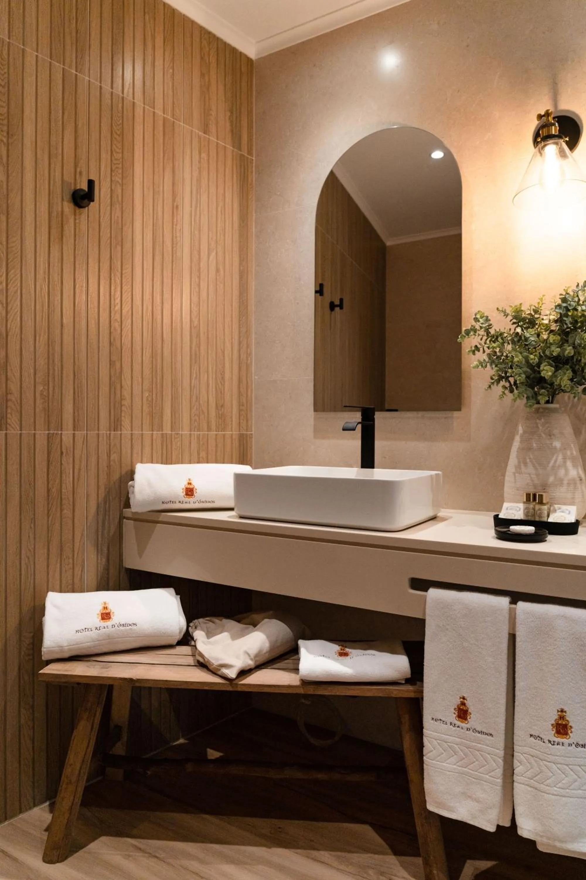 Shower in Hotel Real d Obidos