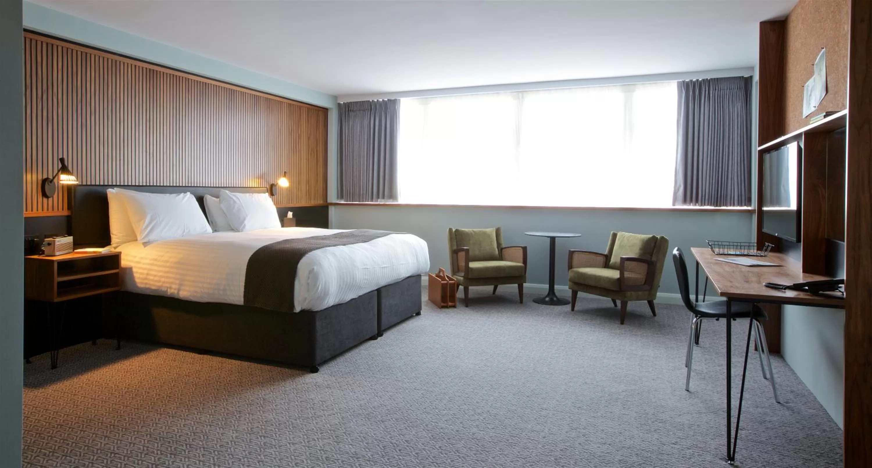 Photo of the whole room, Bed in Telegraph Hotel - Coventry