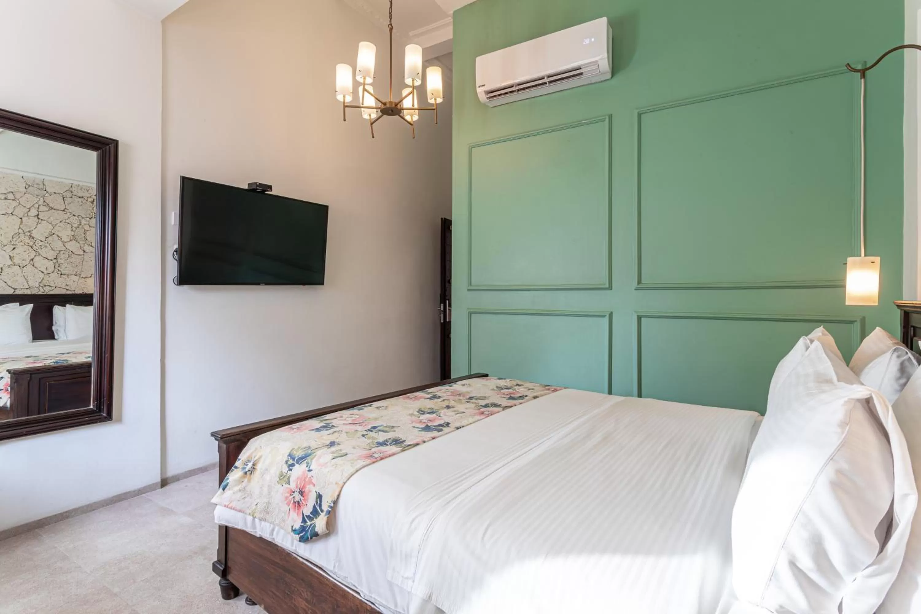 Bed in Soy Local Insignia