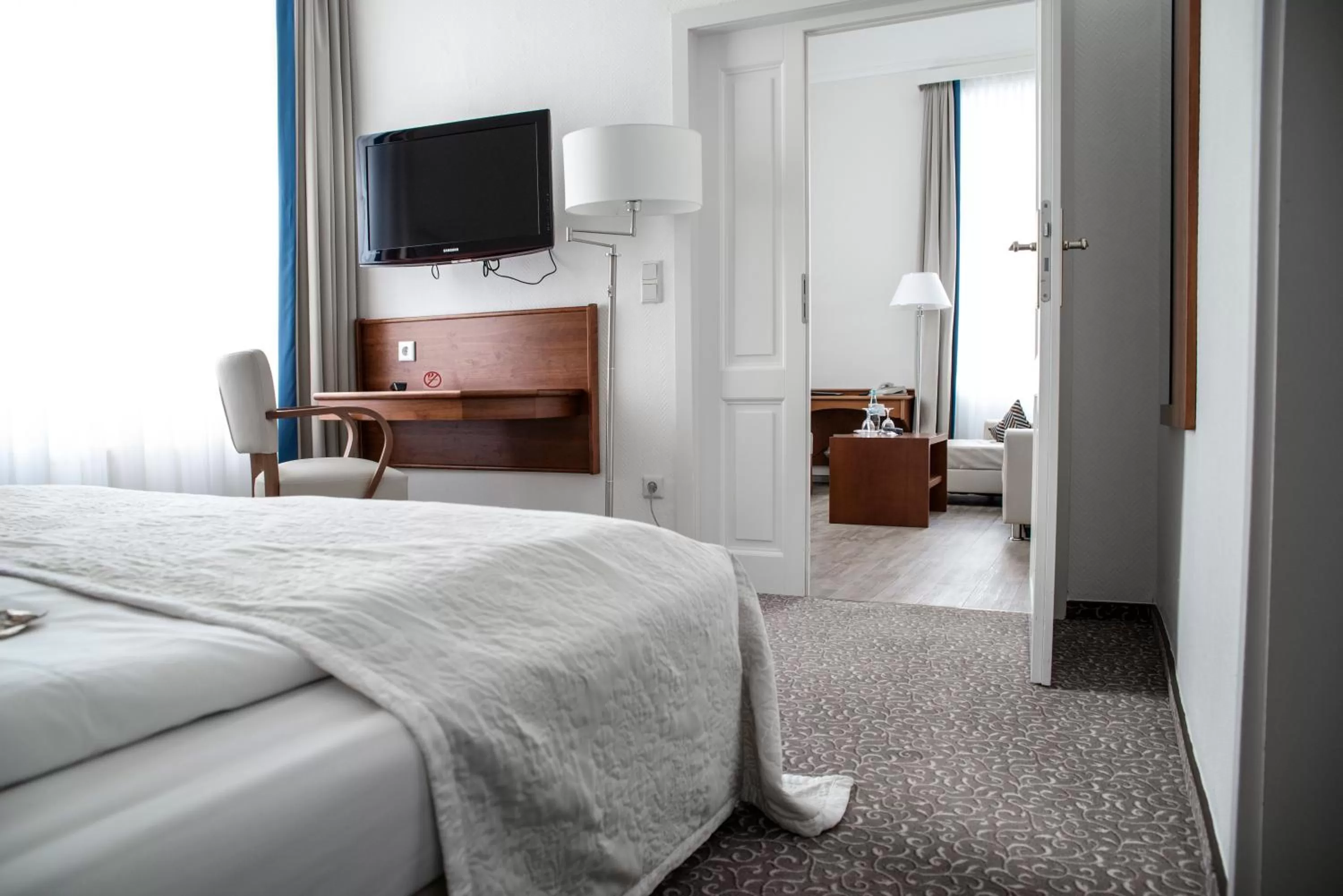 Bed in Heerens Hotel