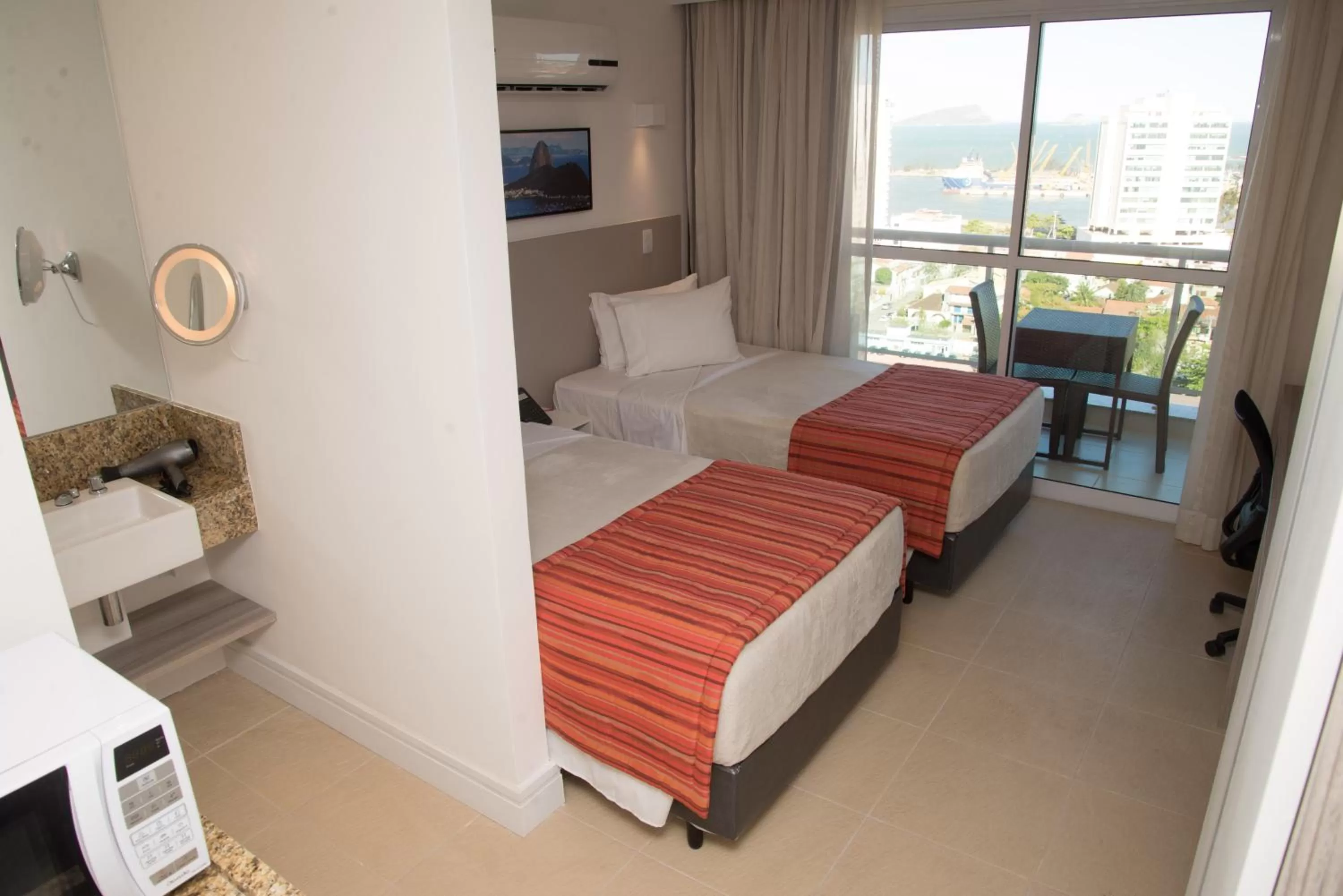 Day, Bed in Ramada by Wyndham Macae Hotel & Suites